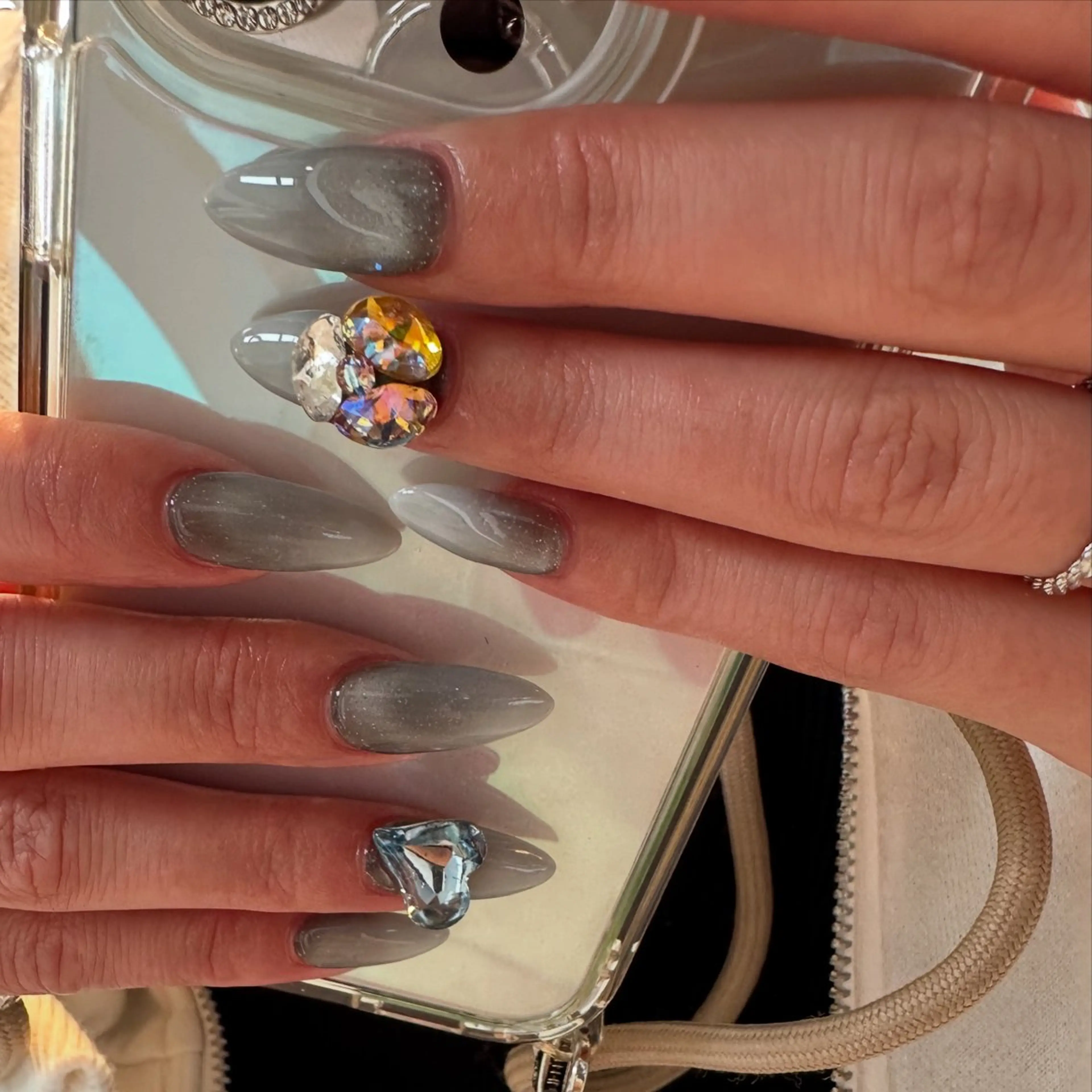 ネイル ハンドネイル 佐藤 穂乃香のネイルデザイン