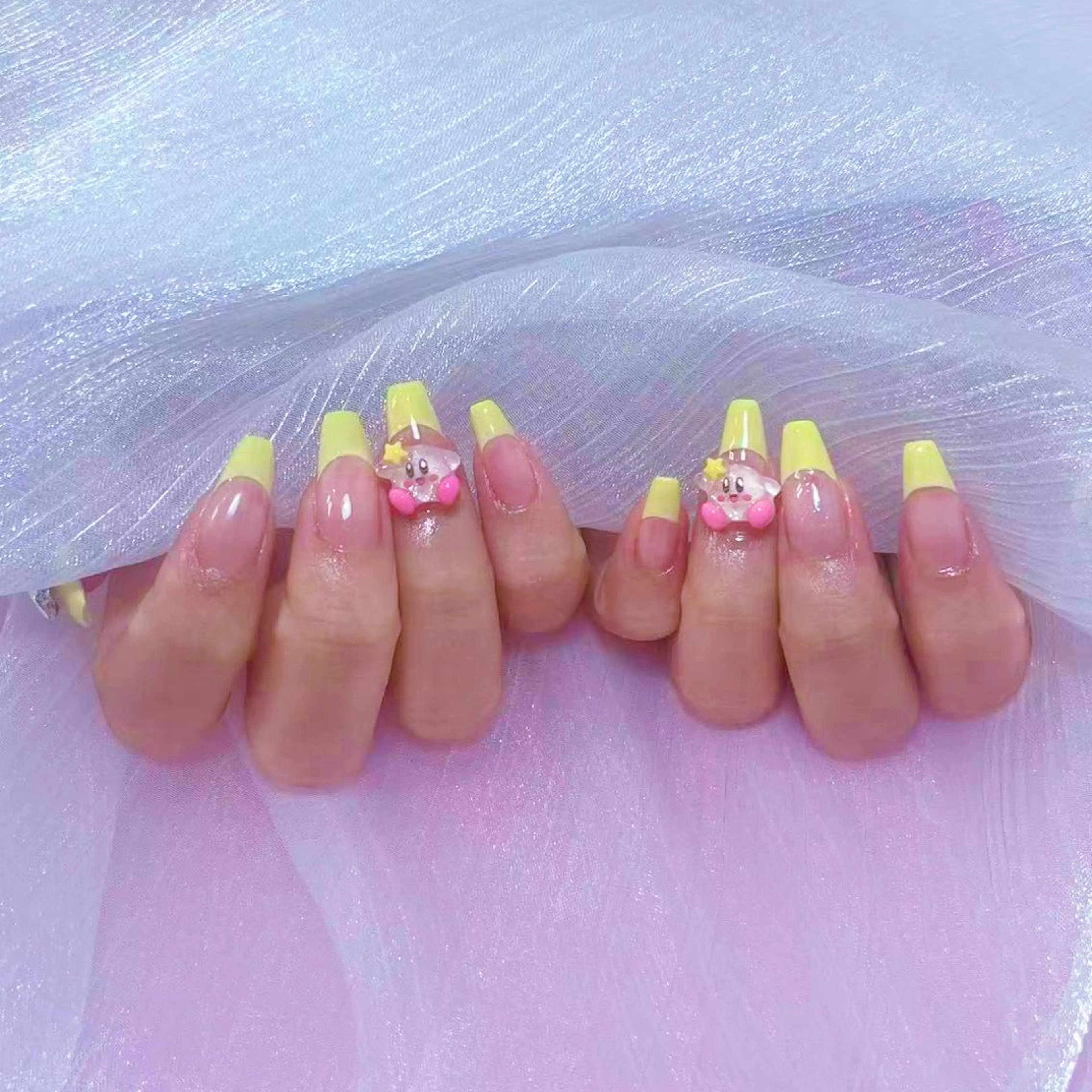 ネイル アートネイル オーロラネイル ガーリー キラキラネイル 韓国ネイル ハンドネイル DIANMOND NAIL🌸のネイルデザイン