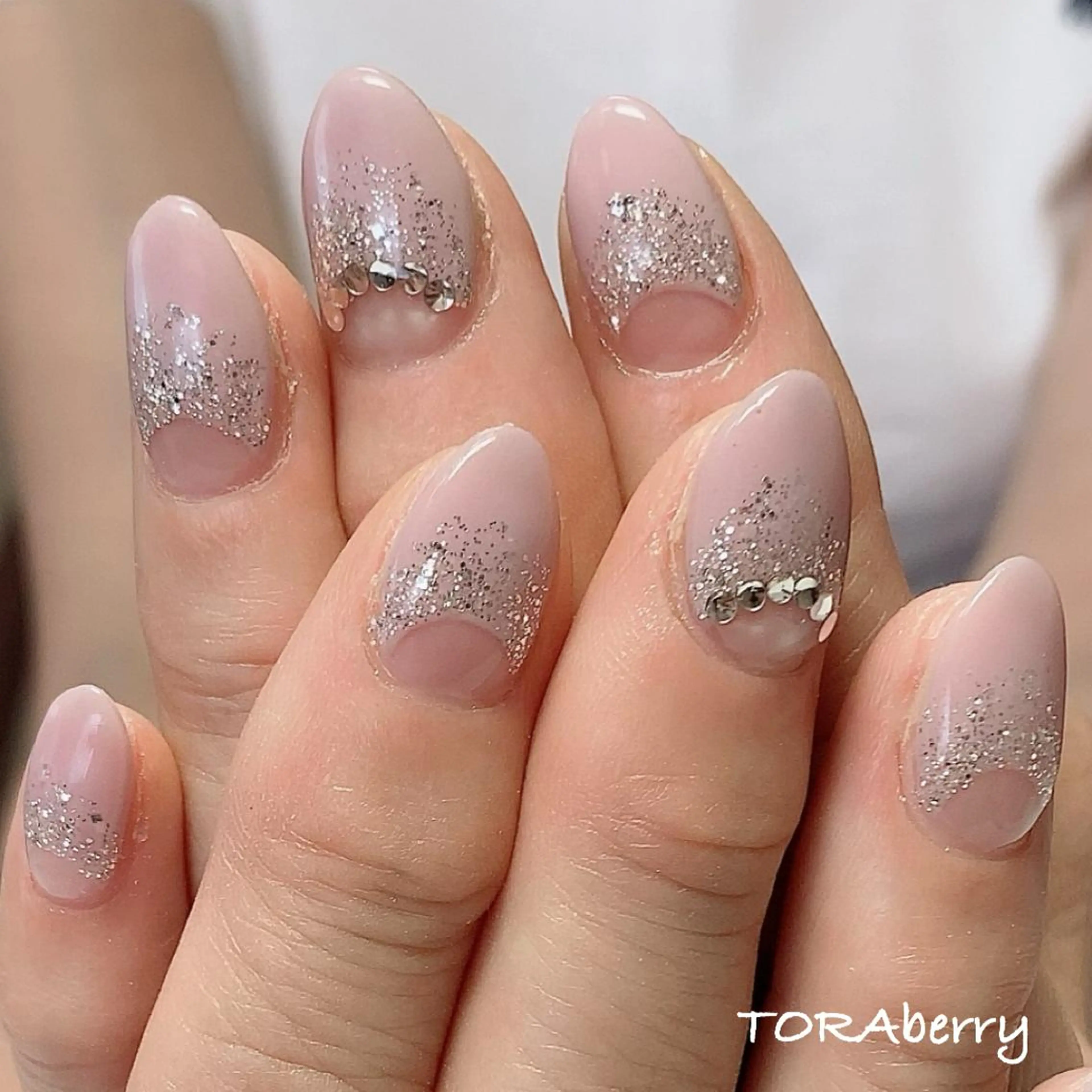 ネイル フレンチネイル 逆フレンチ ハンドネイル ネイリスト なつみのネイルデザイン