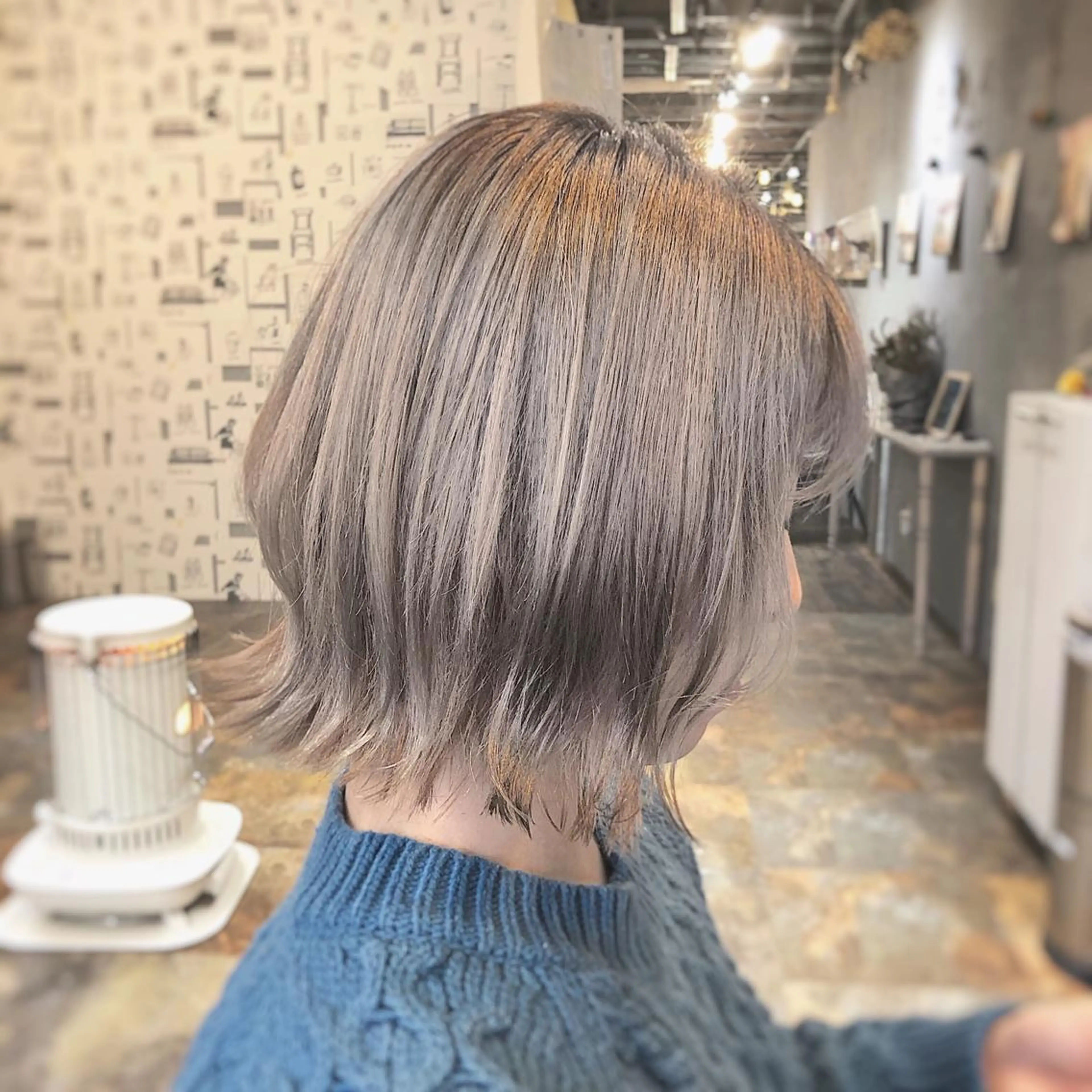 ショート カラー ベージュカラー ブリーチ ミルクティーベージュ カット ヘアカラー トリートメント CISCO所属・山口 浩之のヘアスタイル