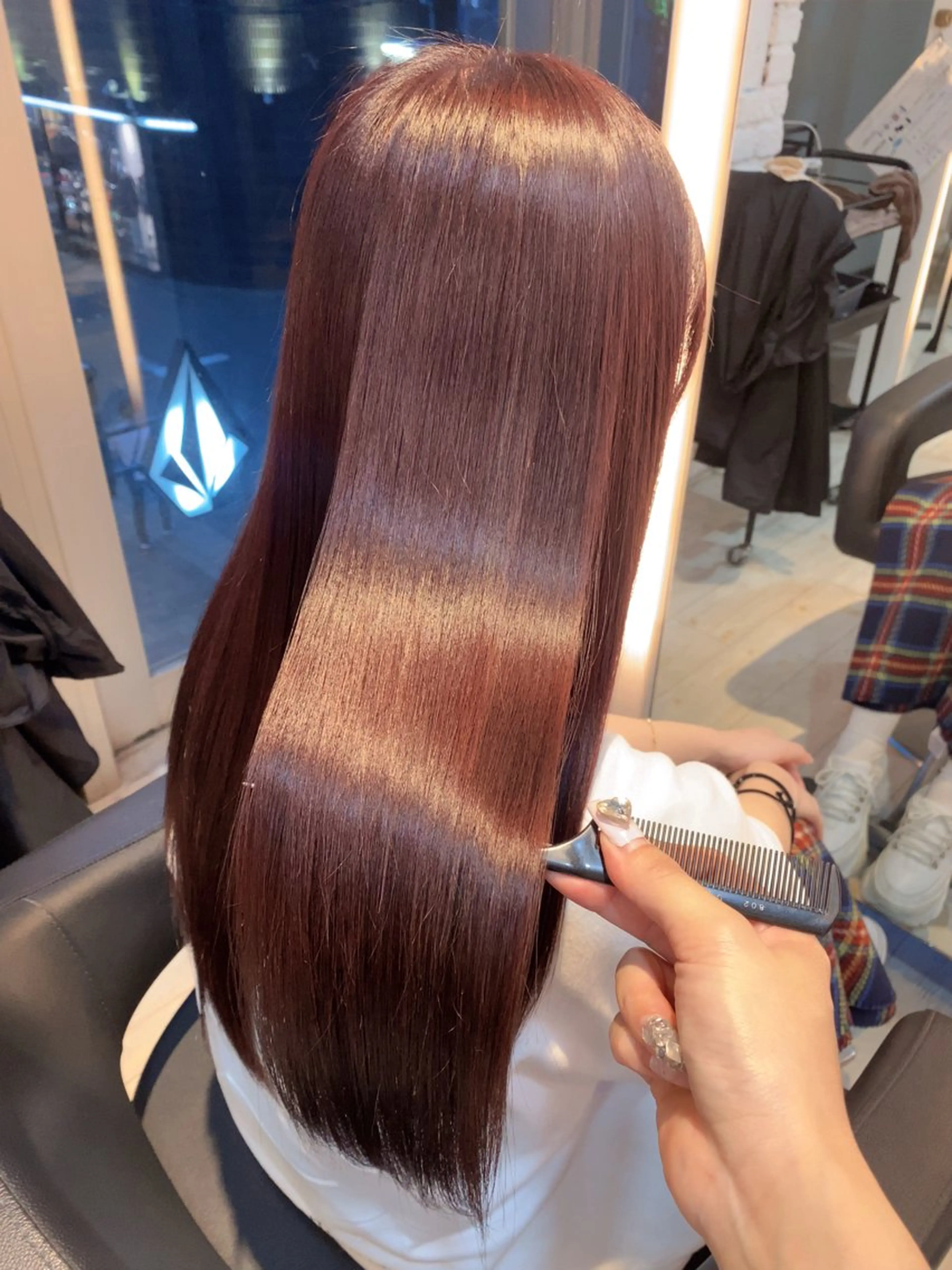 ロング カラー ヘアカラー トリートメント ブリーチ/髪質改善/ ハイトーン/暖色のヘアスタイル