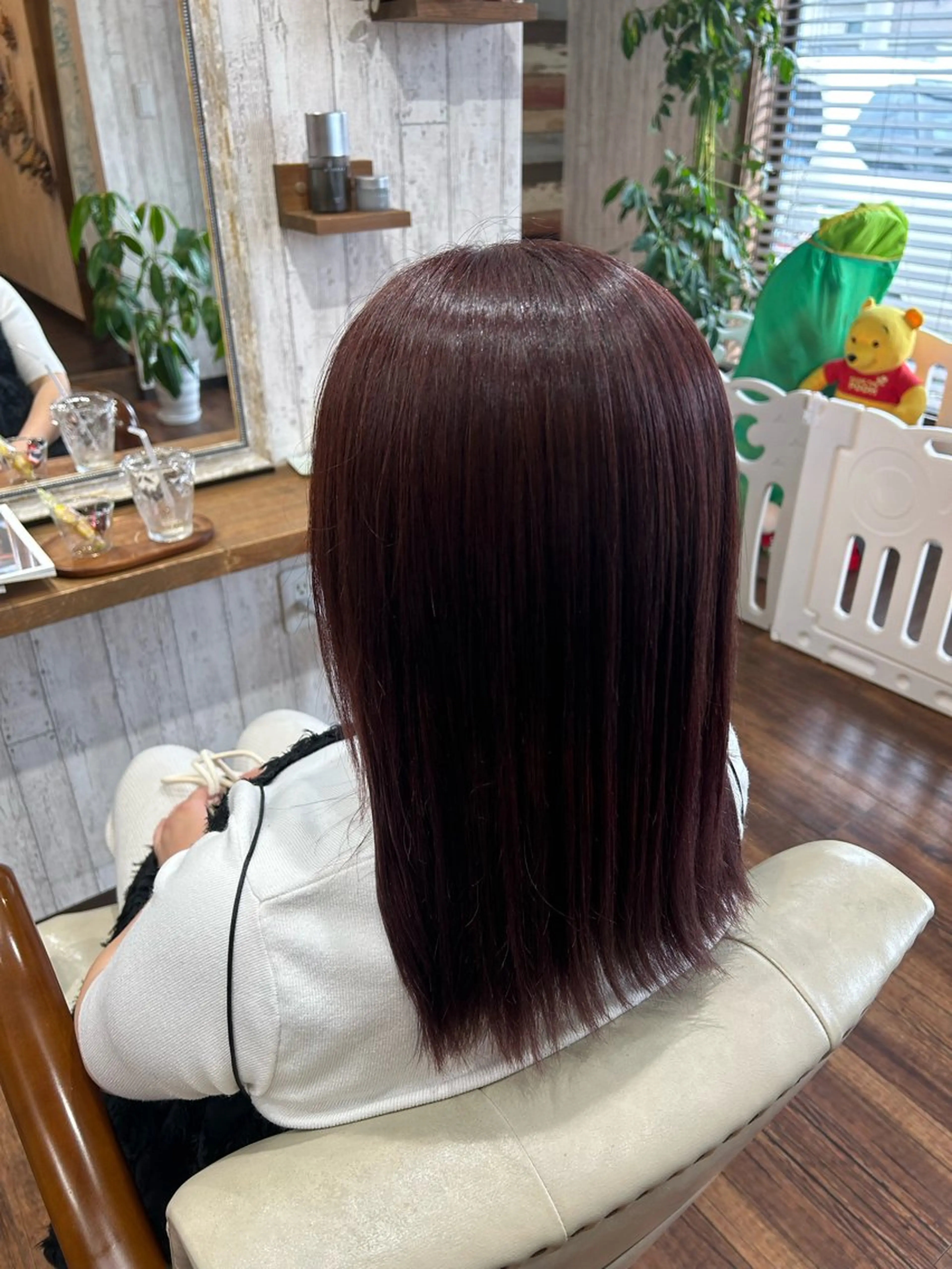 ミディアム カラー 早坂 さくらのヘアスタイル