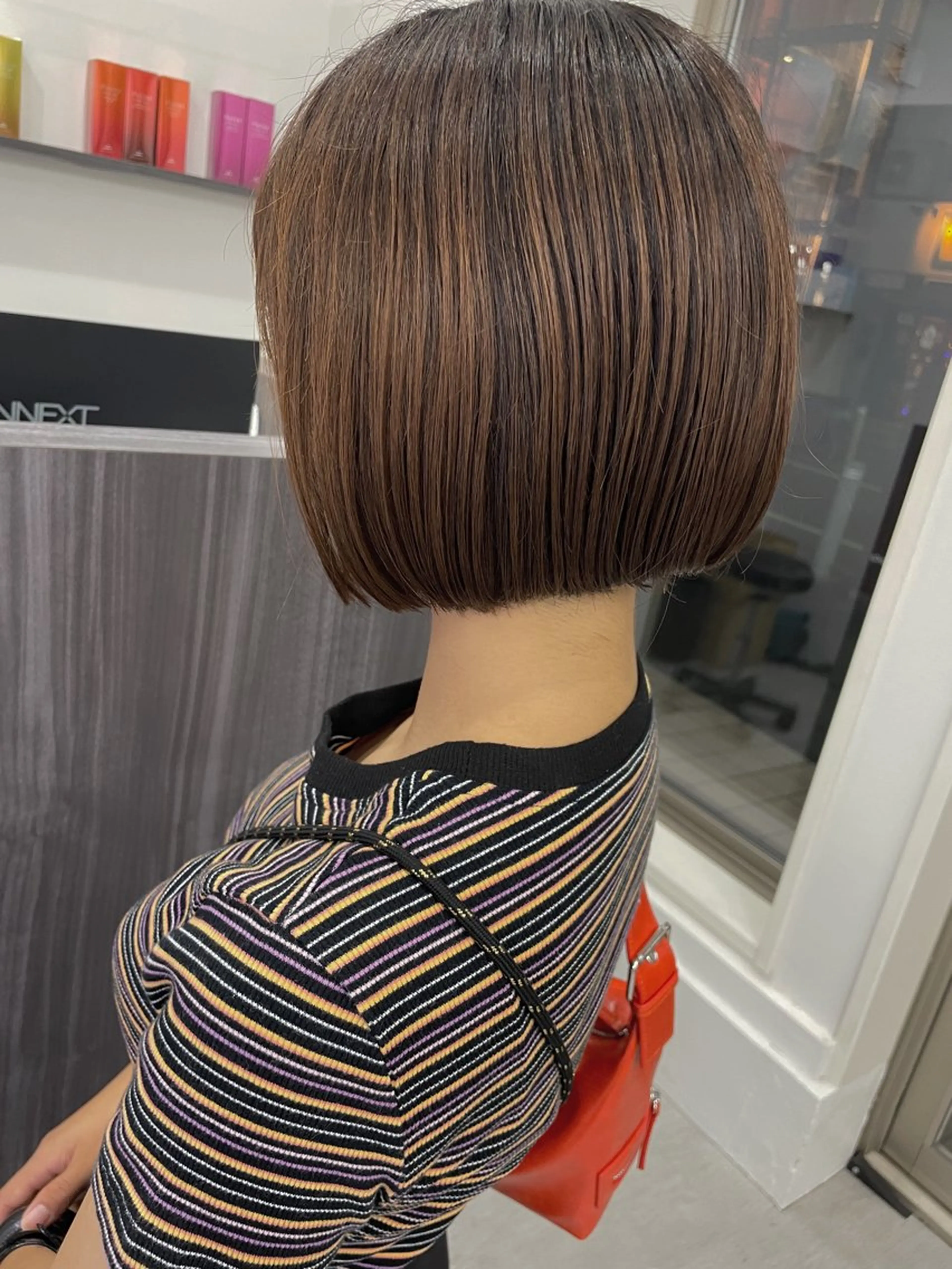 ミディアム ショートボブ ボブ カット トリートメント 新村 華奈絵のヘアスタイル