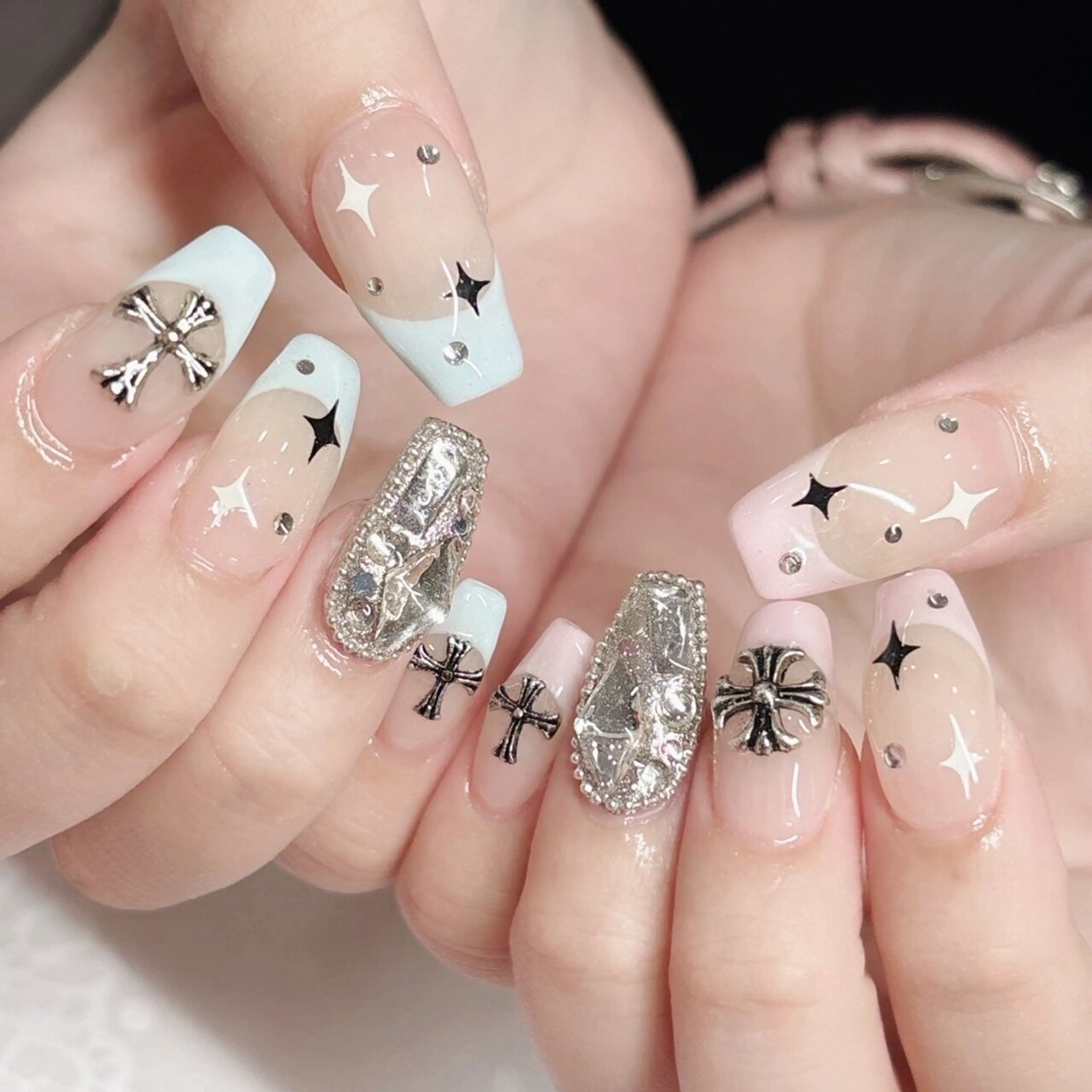 ネイル ハンドネイル 🎀 yveilのネイルデザイン