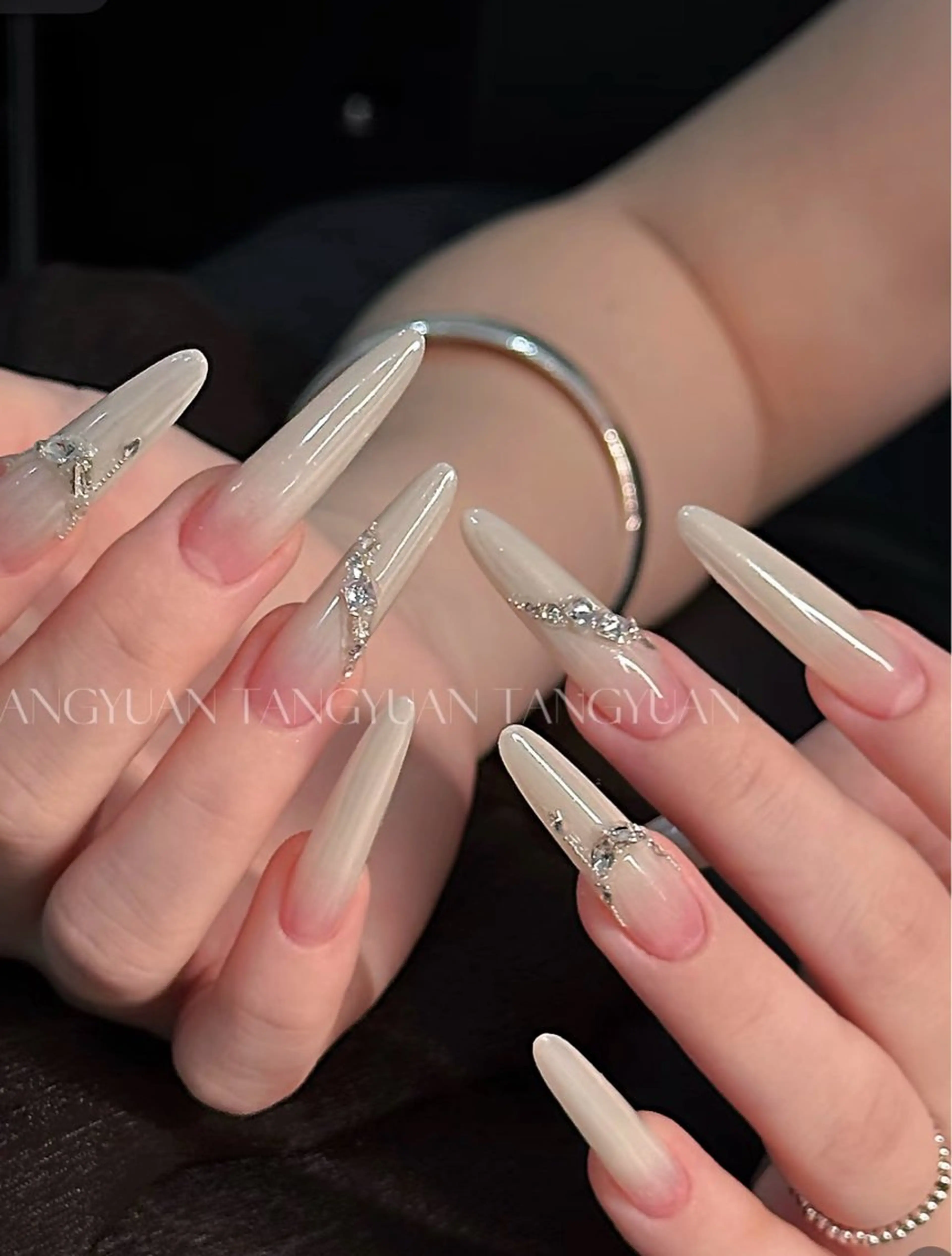 🦋ワンカラー&ストーンアート (4本)の写真