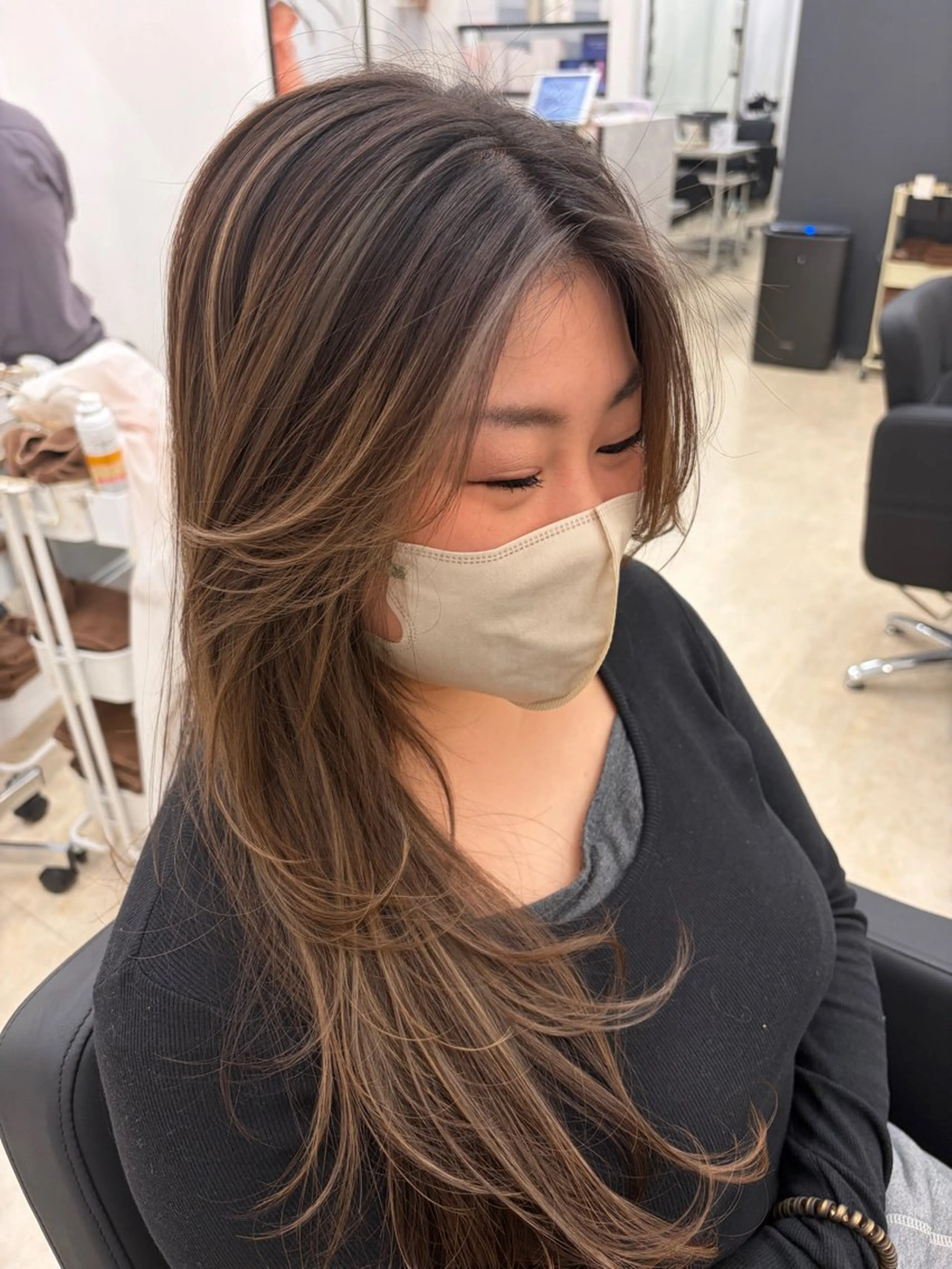 ロング カラー ベージュカラー ハイライトカラー ハイライト レイヤーカット カット ヘアカラー トリートメント 🎀レディース特化 山下 京華🎀のヘアスタイル