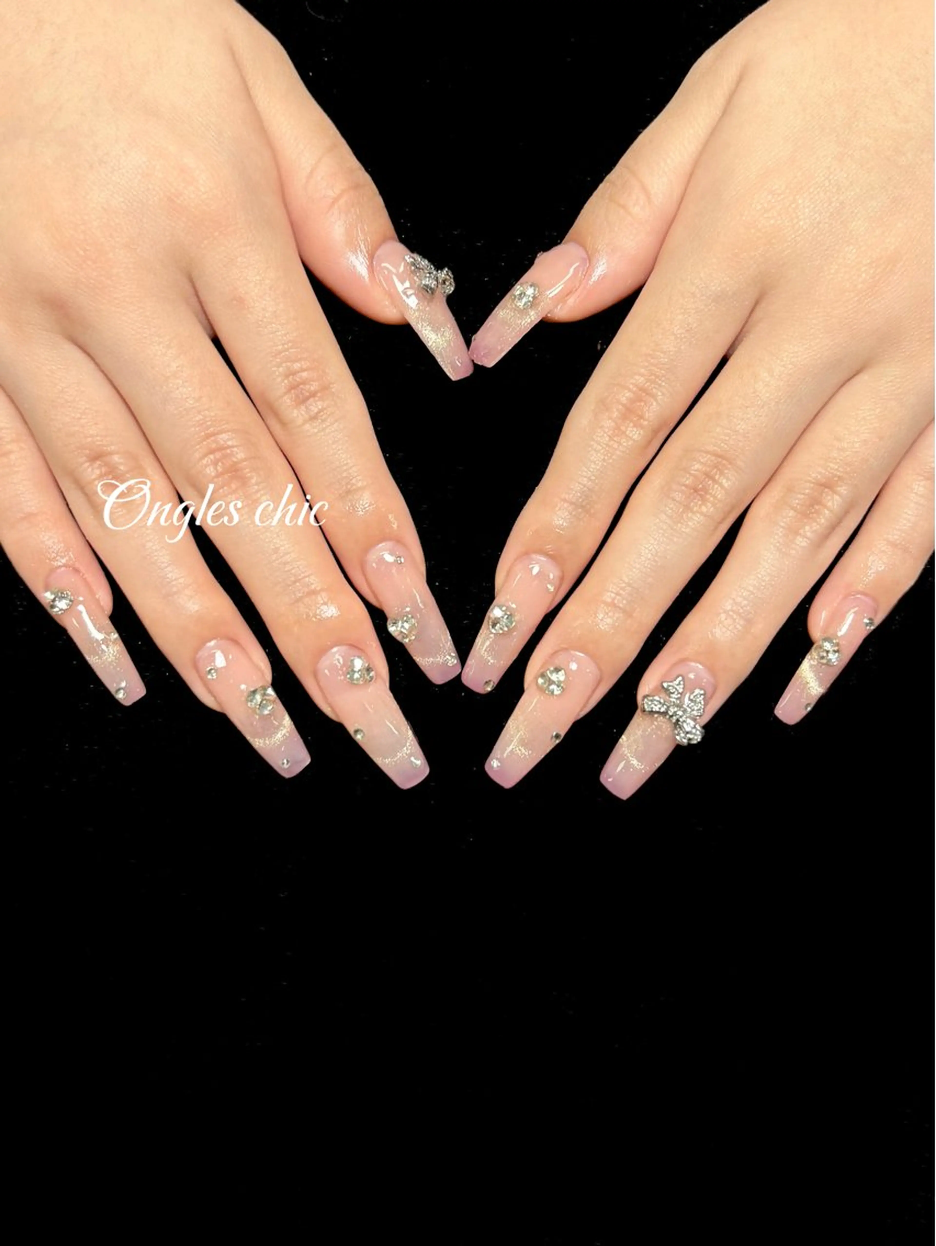 ネイル ハンドネイル ongles chicのネイルデザイン