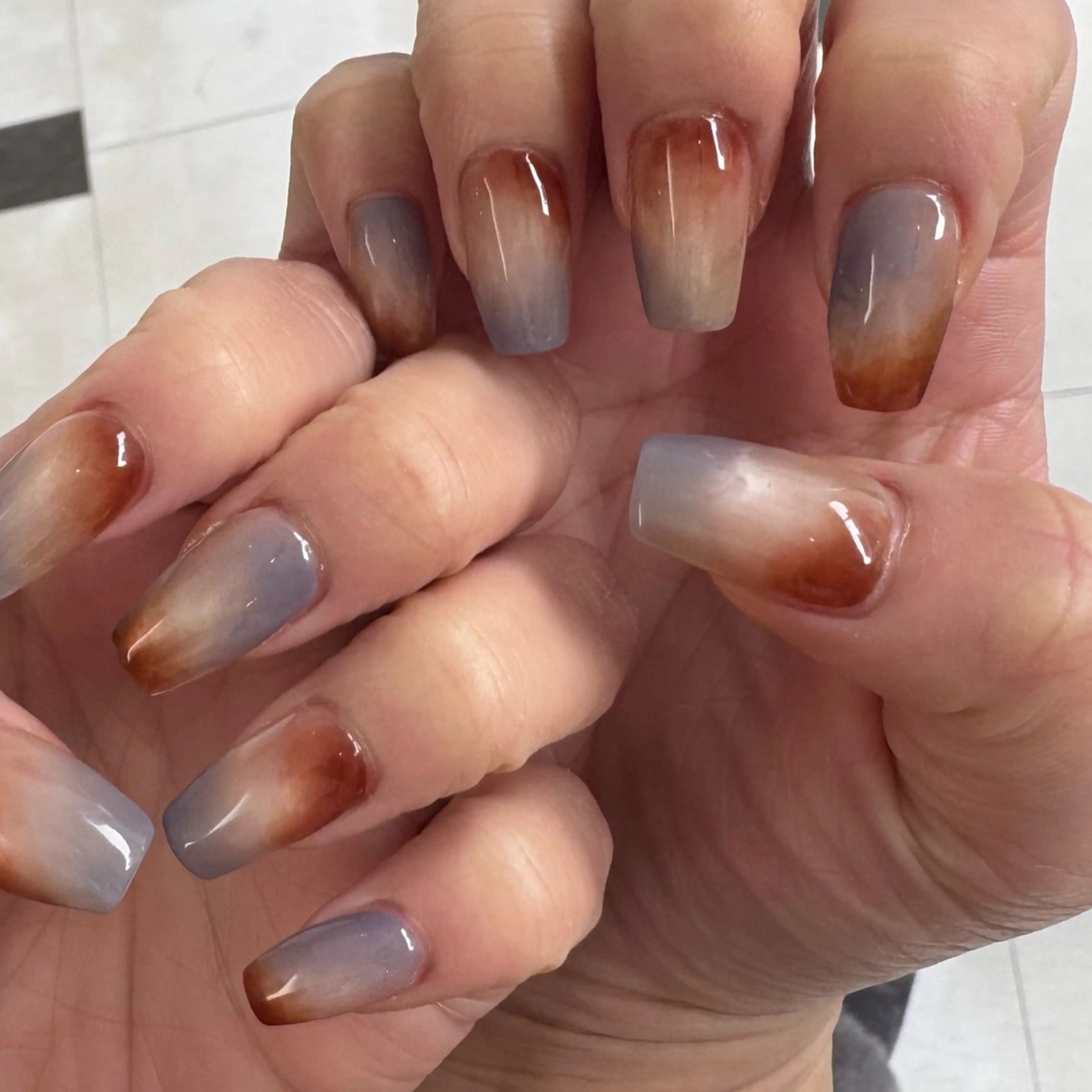 ネイル べっ甲ネイル ブラウン マグネットネイル ハンドネイル emunail maiのネイルデザイン