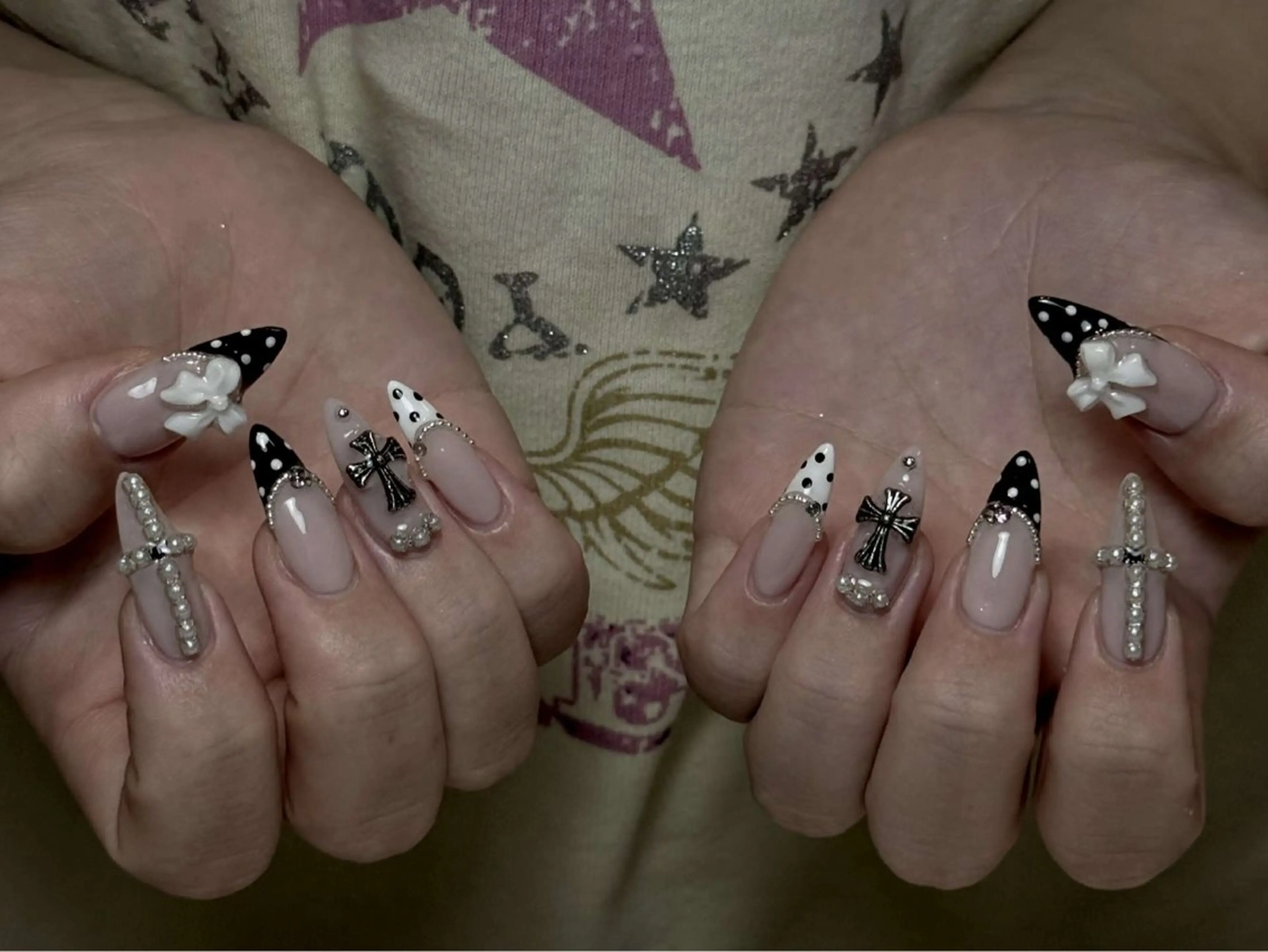 ネイル フレンチネイル ジェルネイル キラキラネイル 韓国ネイル マグネットネイル Julli NailStudioのネイルデザイン