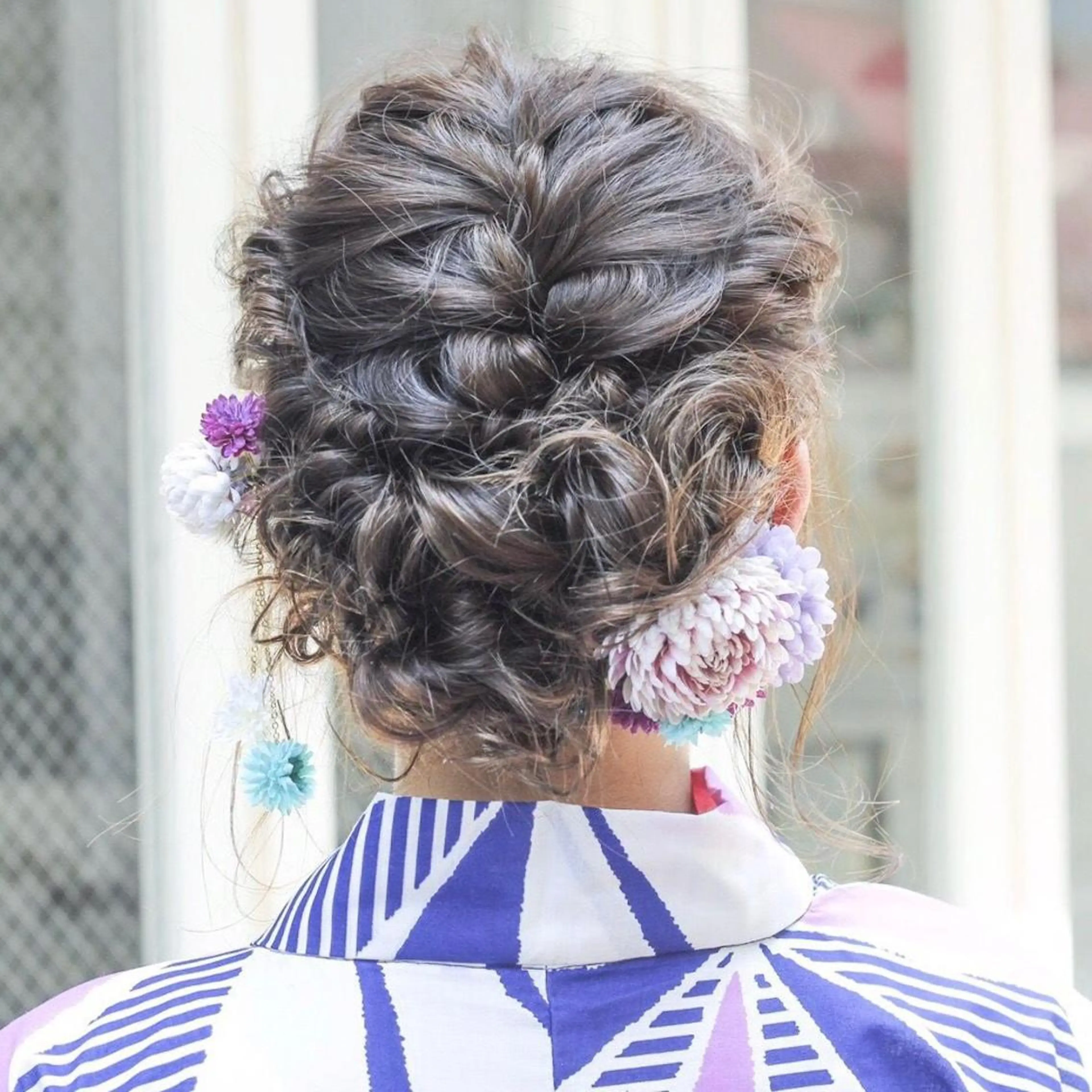 ミディアム ヘアアレンジ 髪飾り 韓国ヘア🇰🇷 トヨキトキコのヘアスタイル