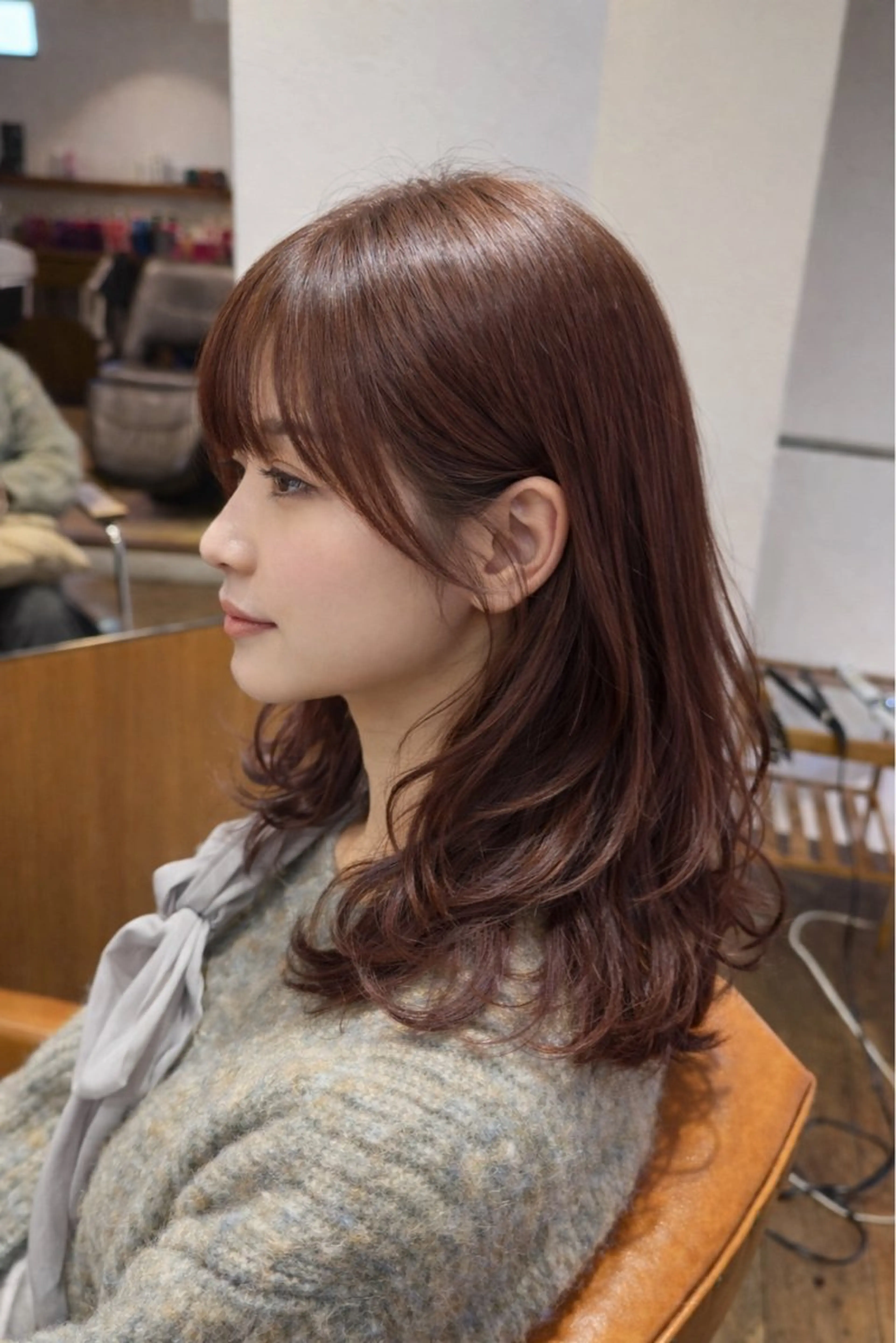 ミディアム カラー 顔周りカット 🪞顔周りカット🪞 北里朋子のヘアスタイル