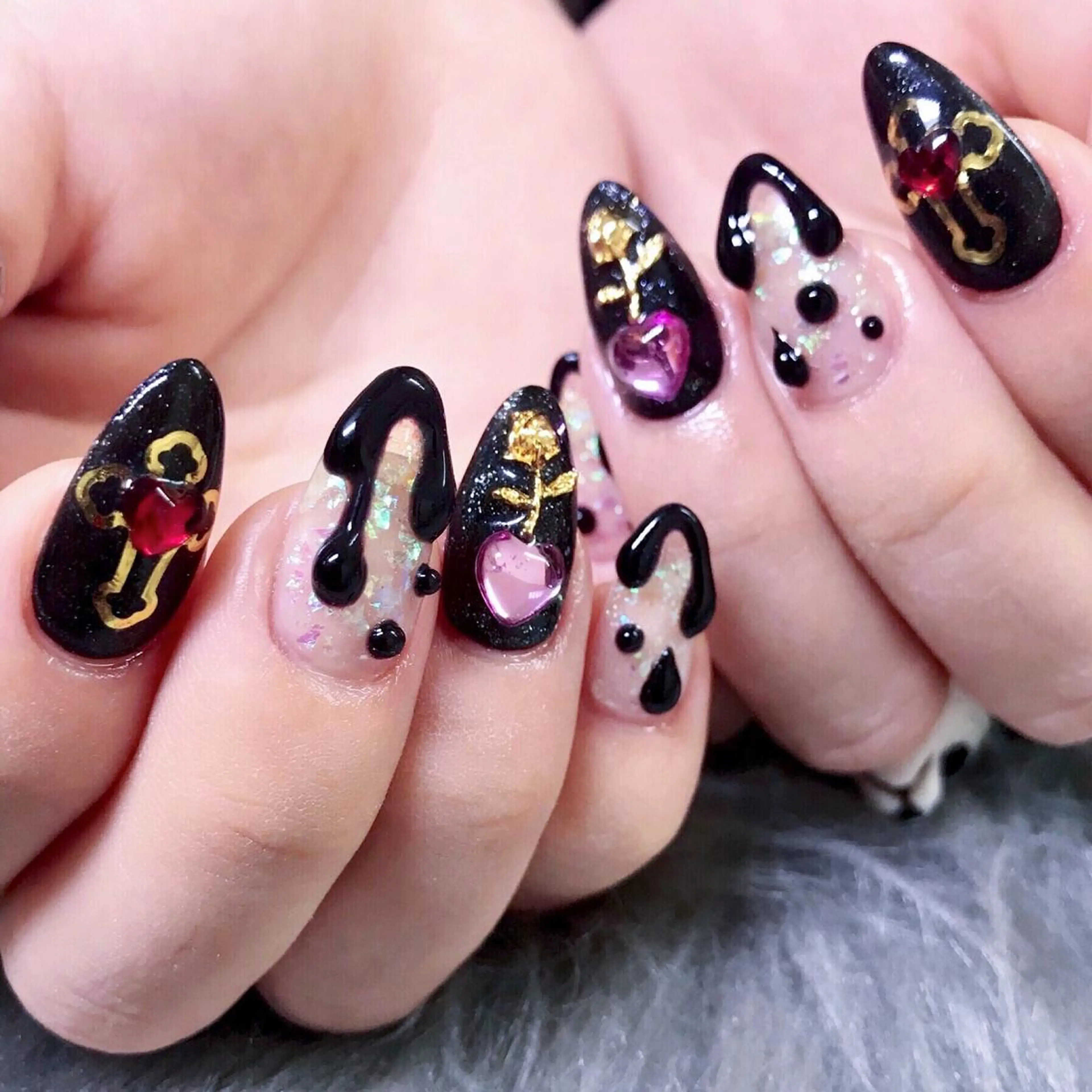 ネイル NOIROUGE所属・NOI ROUGEのネイルデザイン