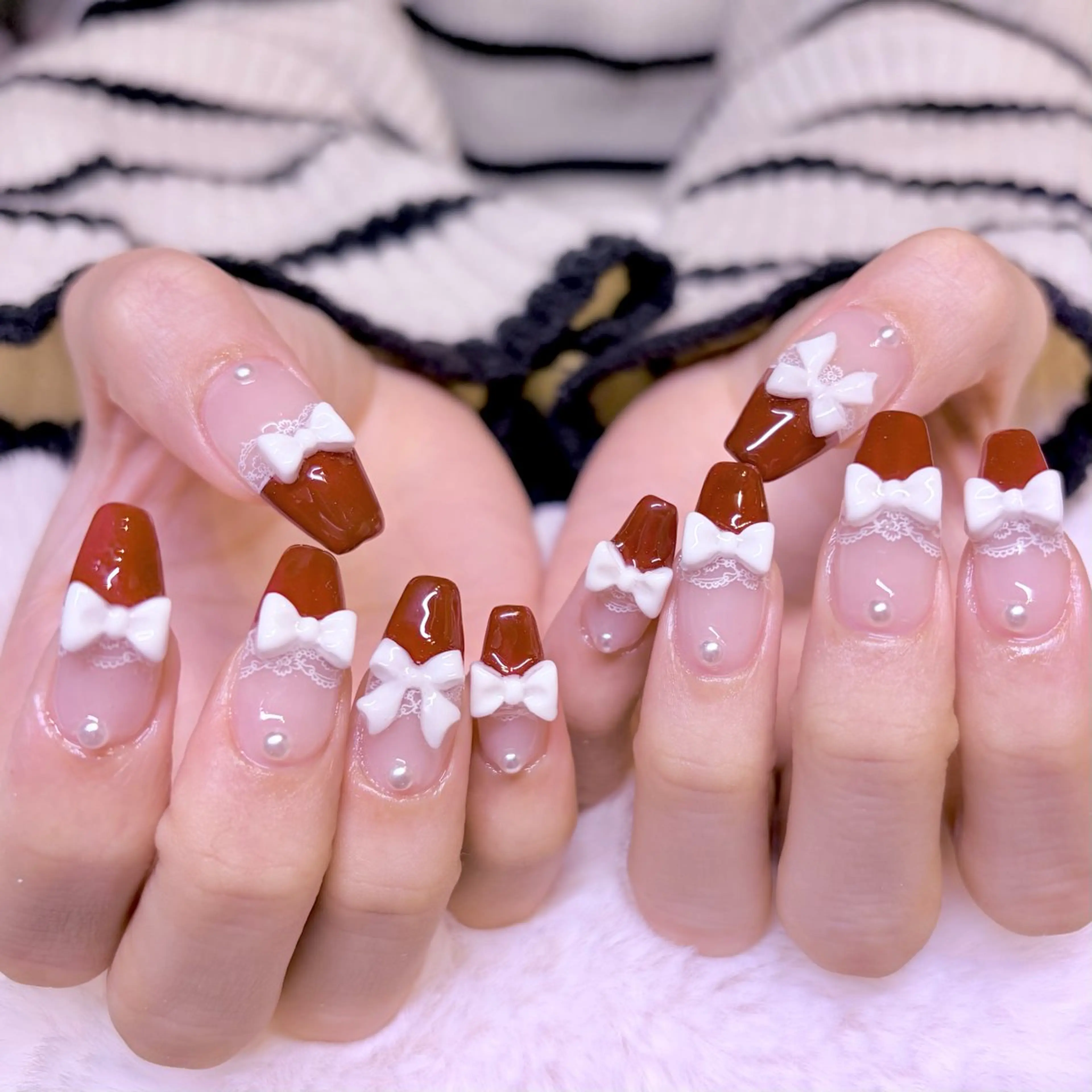 ネイル ガーリー ハンドネイル nail salon e'mu💐のネイルデザイン