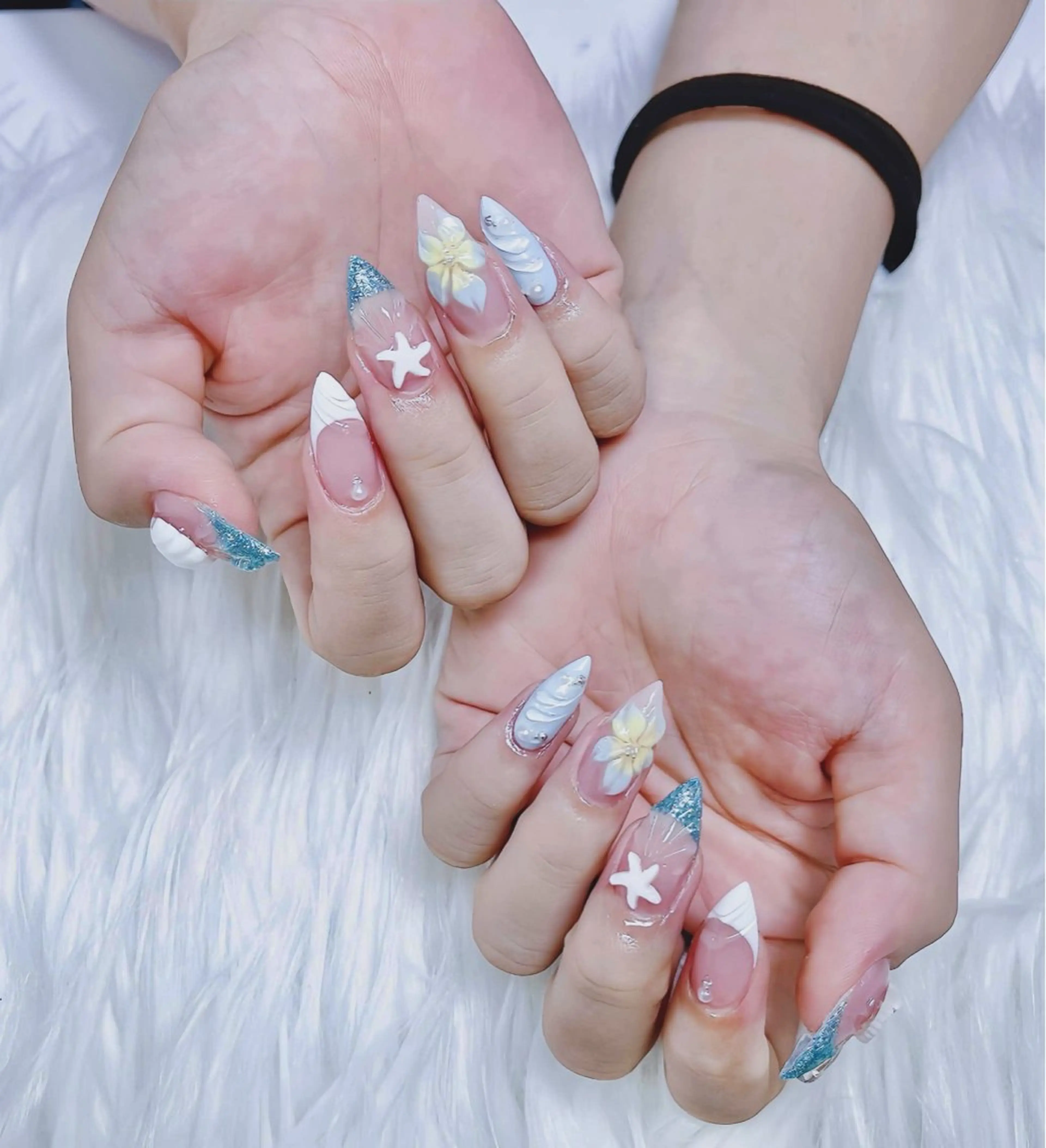 ネイル フットネイル ジェルネイル 韓国ネイル マグネットネイル 持ち込み ハンドネイル Akiko ネイルサロン所属・AKIKO ネイルサロンのネイルデザイン