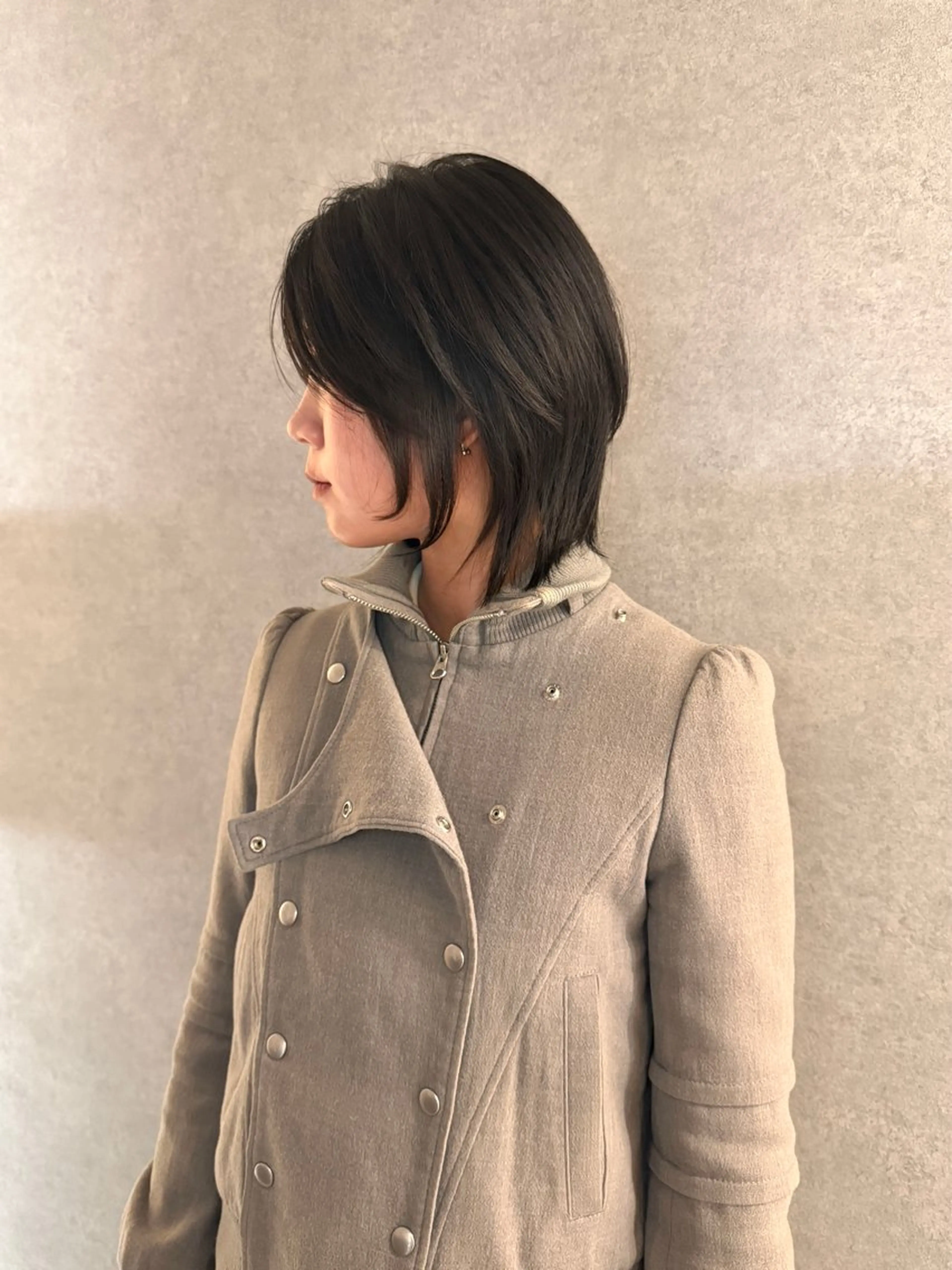 ミディアム カラー ハイトーン/ウルフ/ レイヤー/Asukaのヘアスタイル