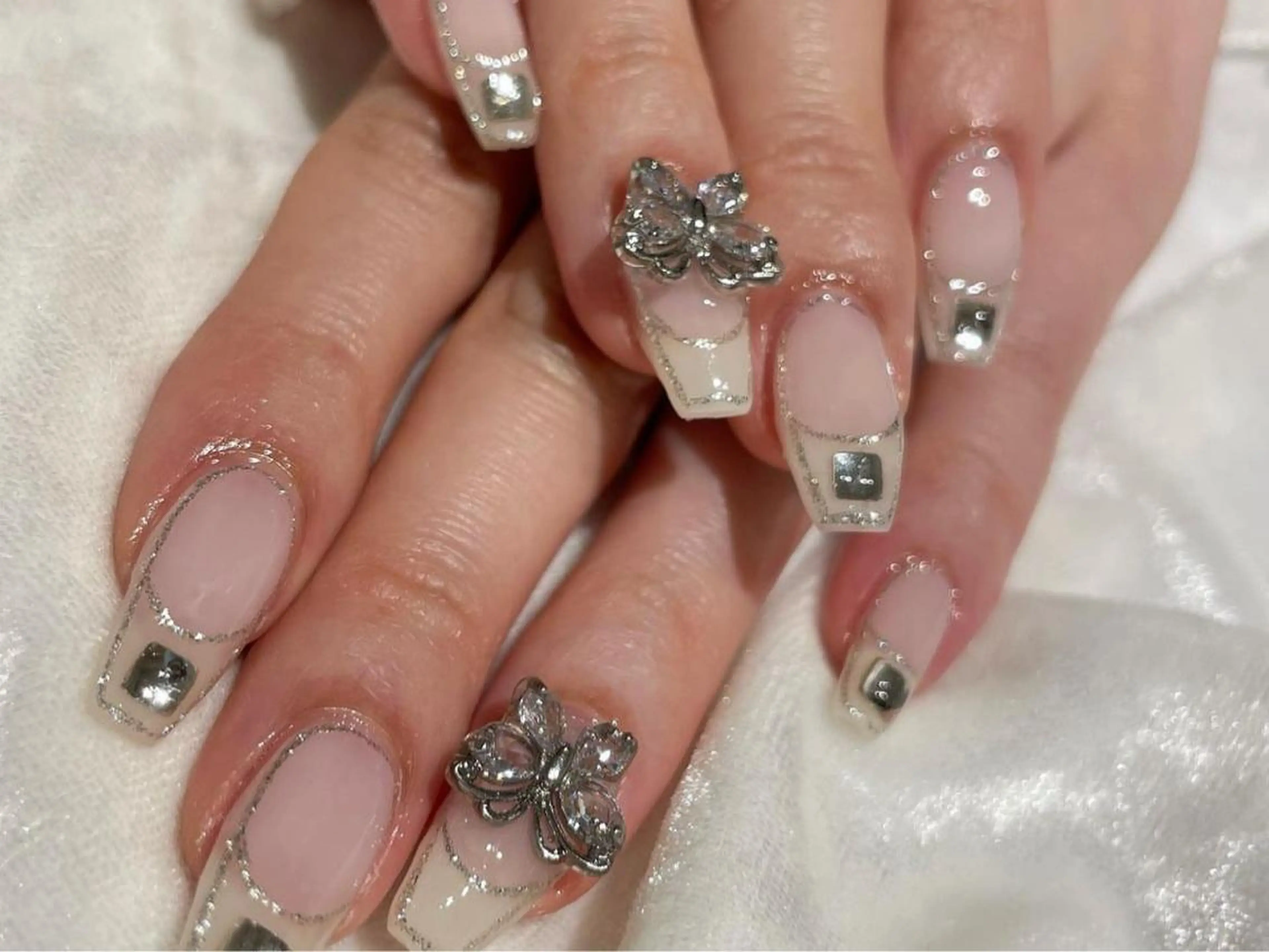 ネイル ハンドネイル VIVIAN リサのネイルデザイン