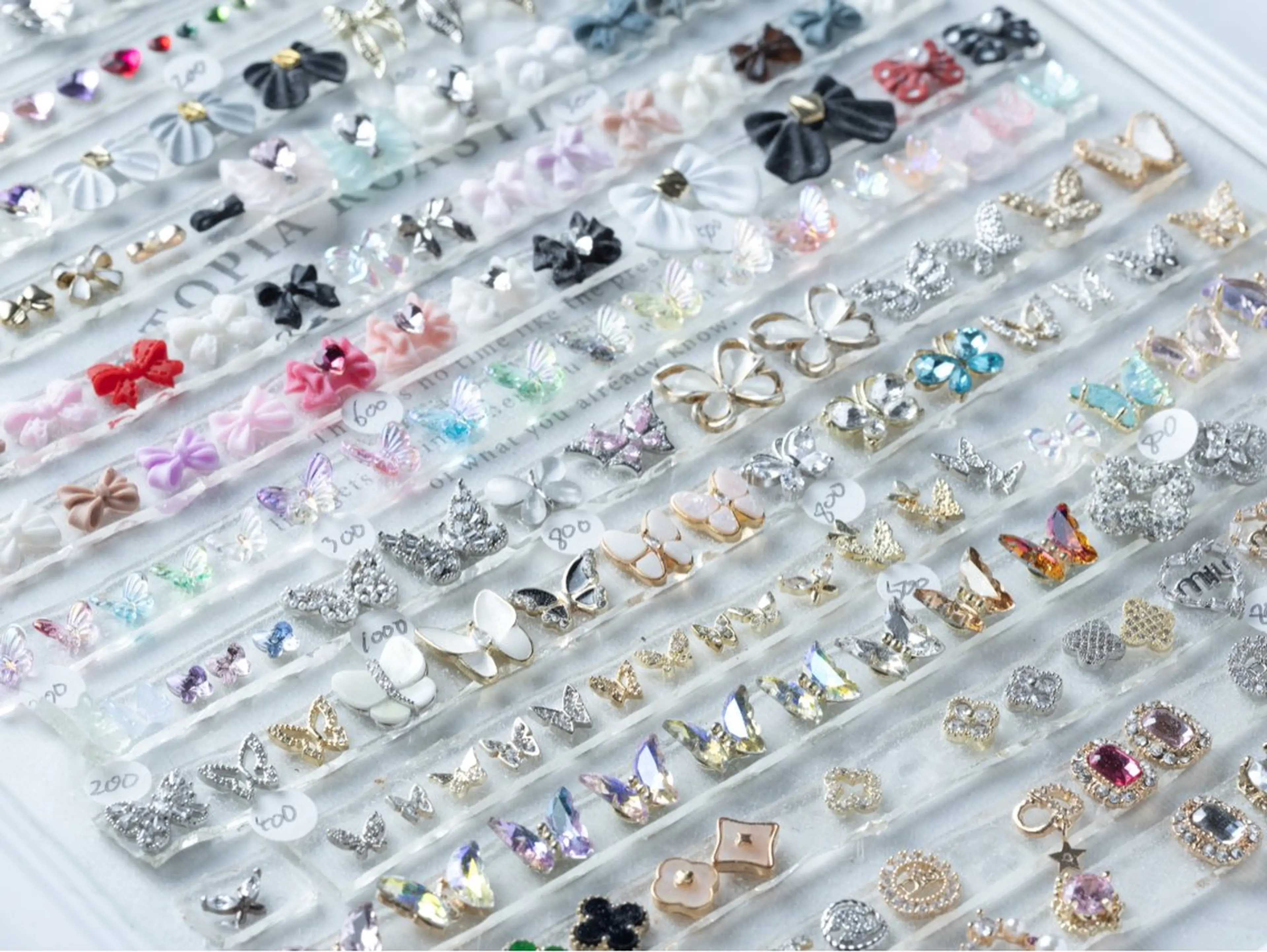 パーマ Regina レジーナのネイルデザイン