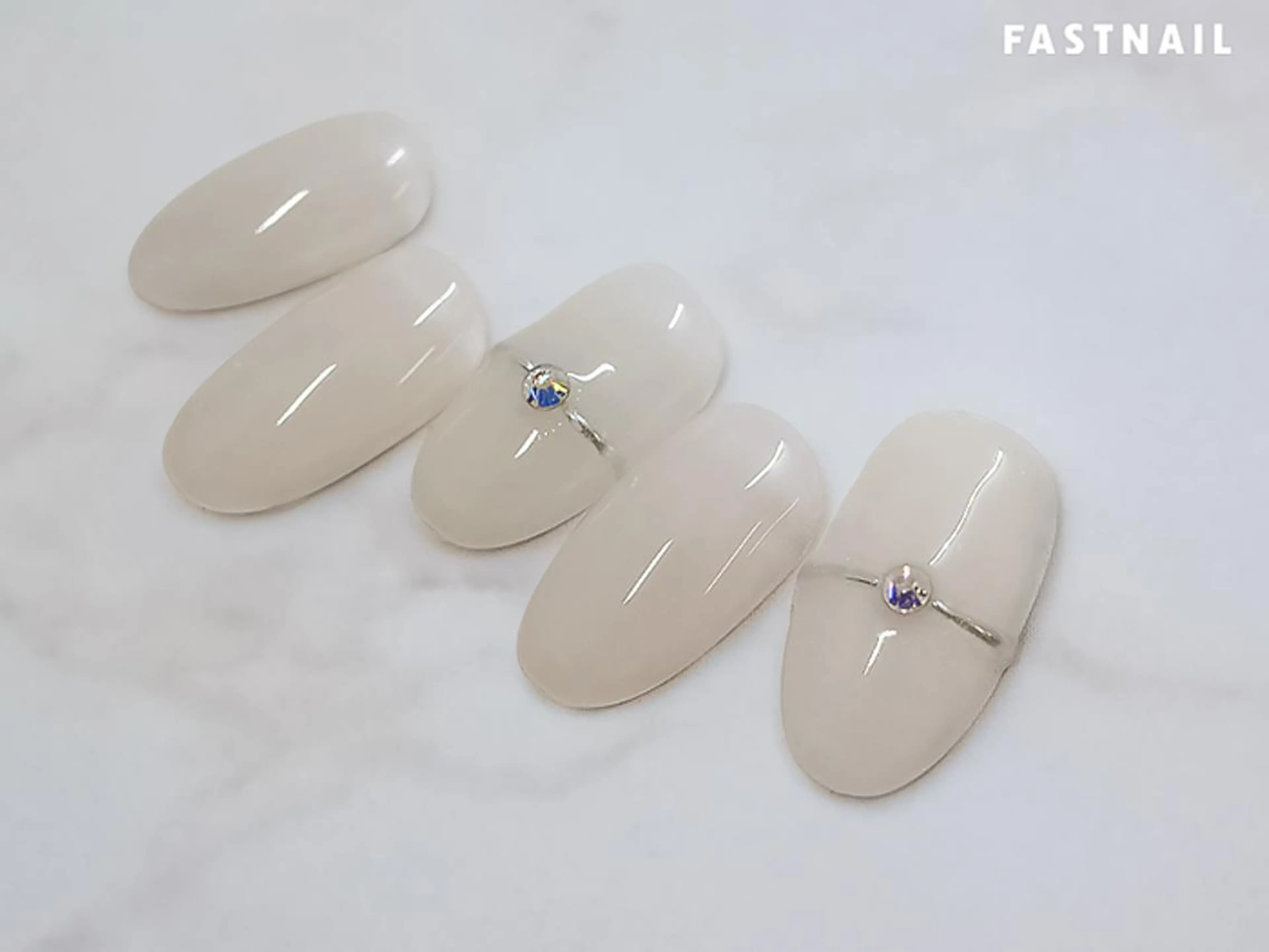 ネイル ファストネイル 京都烏丸店のネイルデザイン