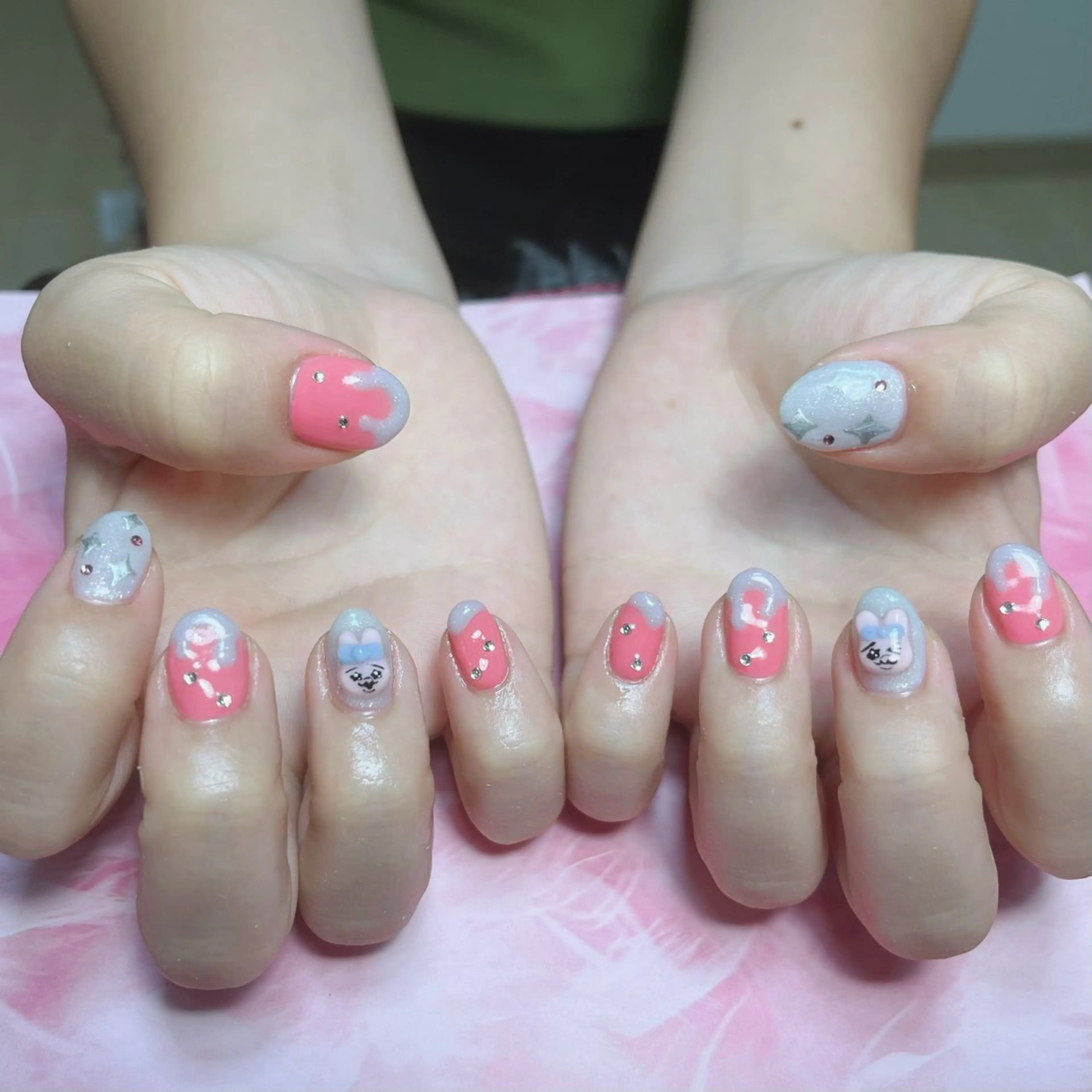 ミディアム hs nail salonのネイルデザイン