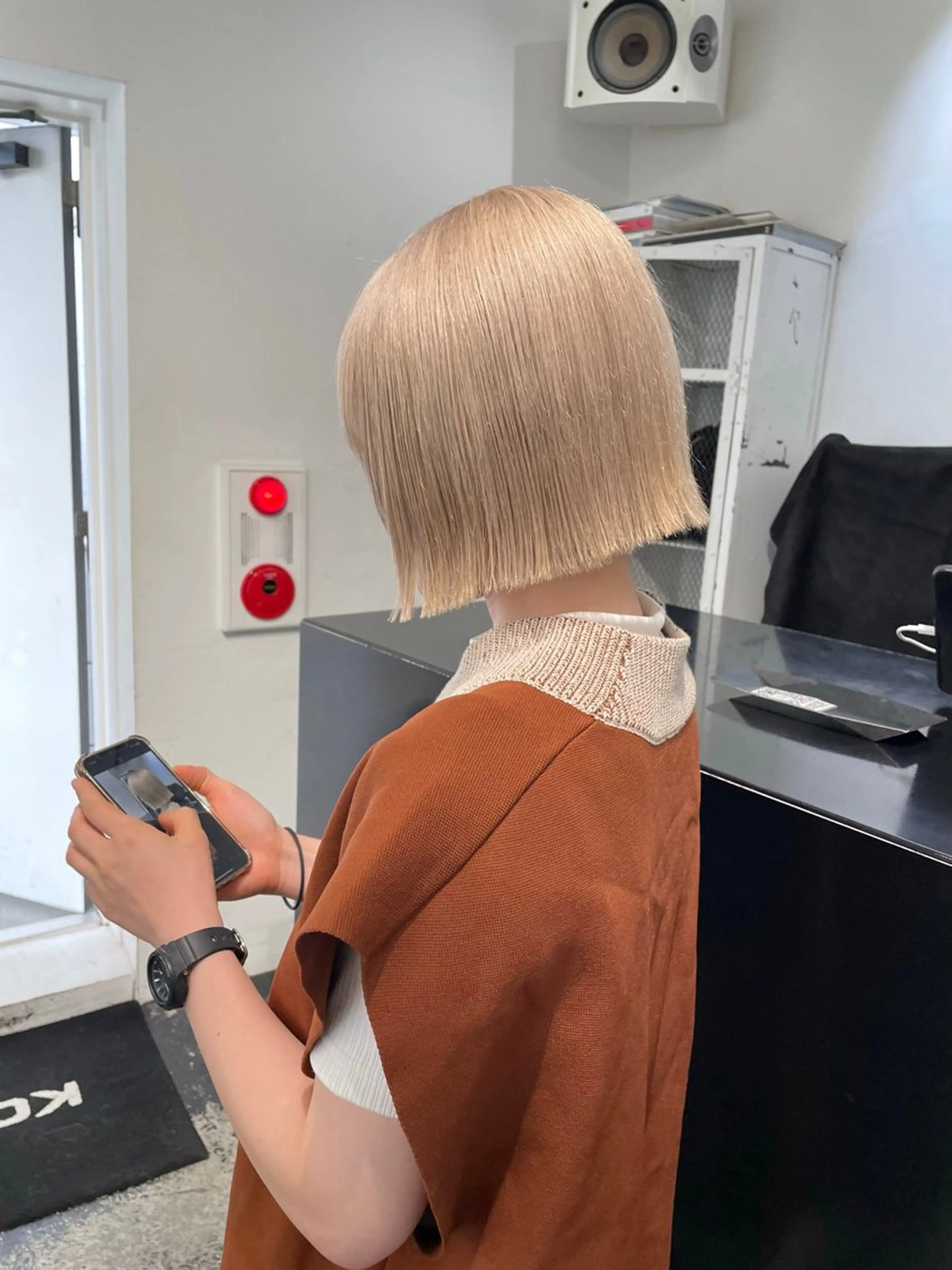 ショート カラー ヘアアレンジ ブリーチ ブロンド カット ヘアカラー トリートメント 艶ハイトーン/ヘア アレンジAYAKAのヘアスタイル