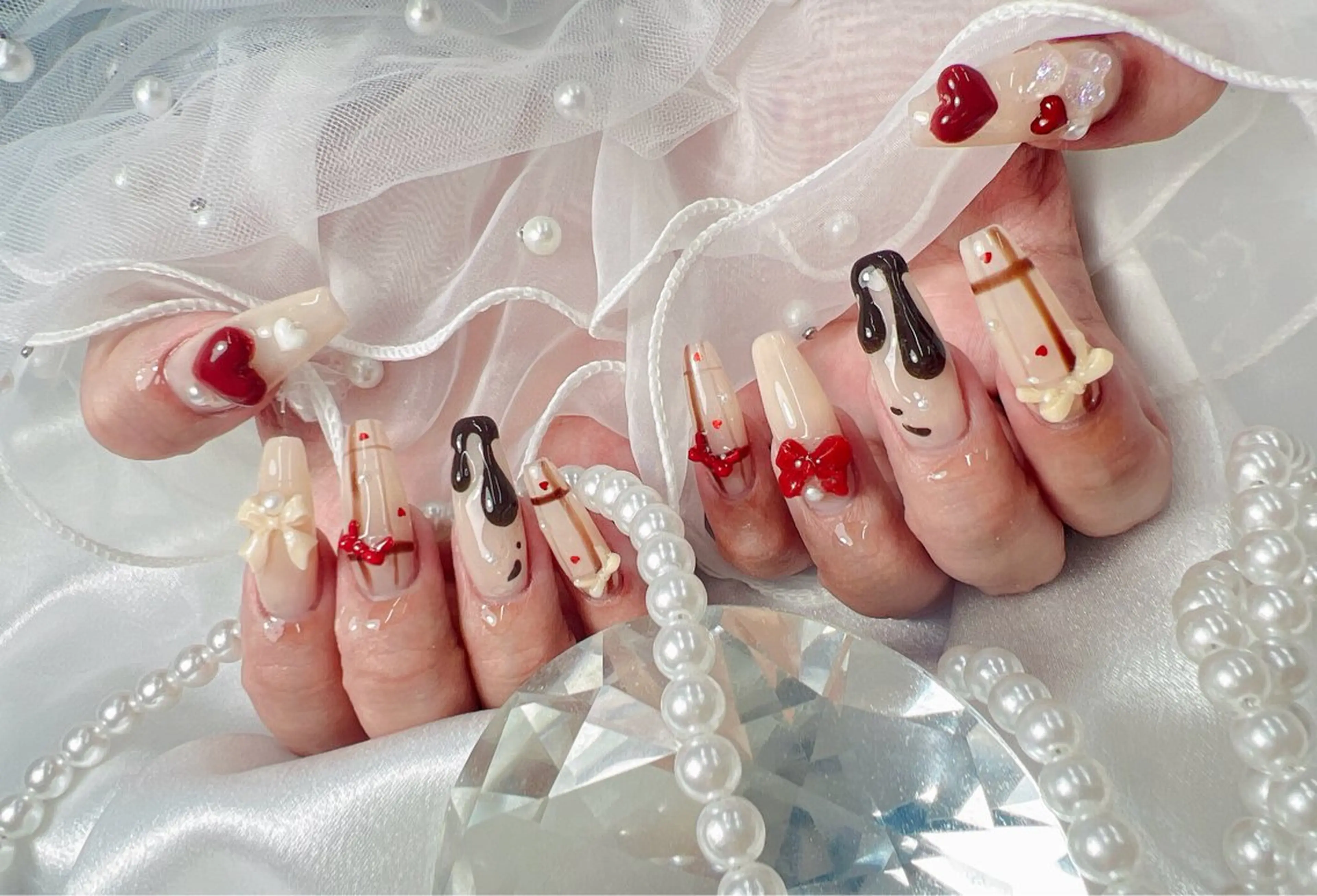 ネイル バレンタイン ハンドネイル bijou nails所属・bijou nails 蓮のネイルデザイン