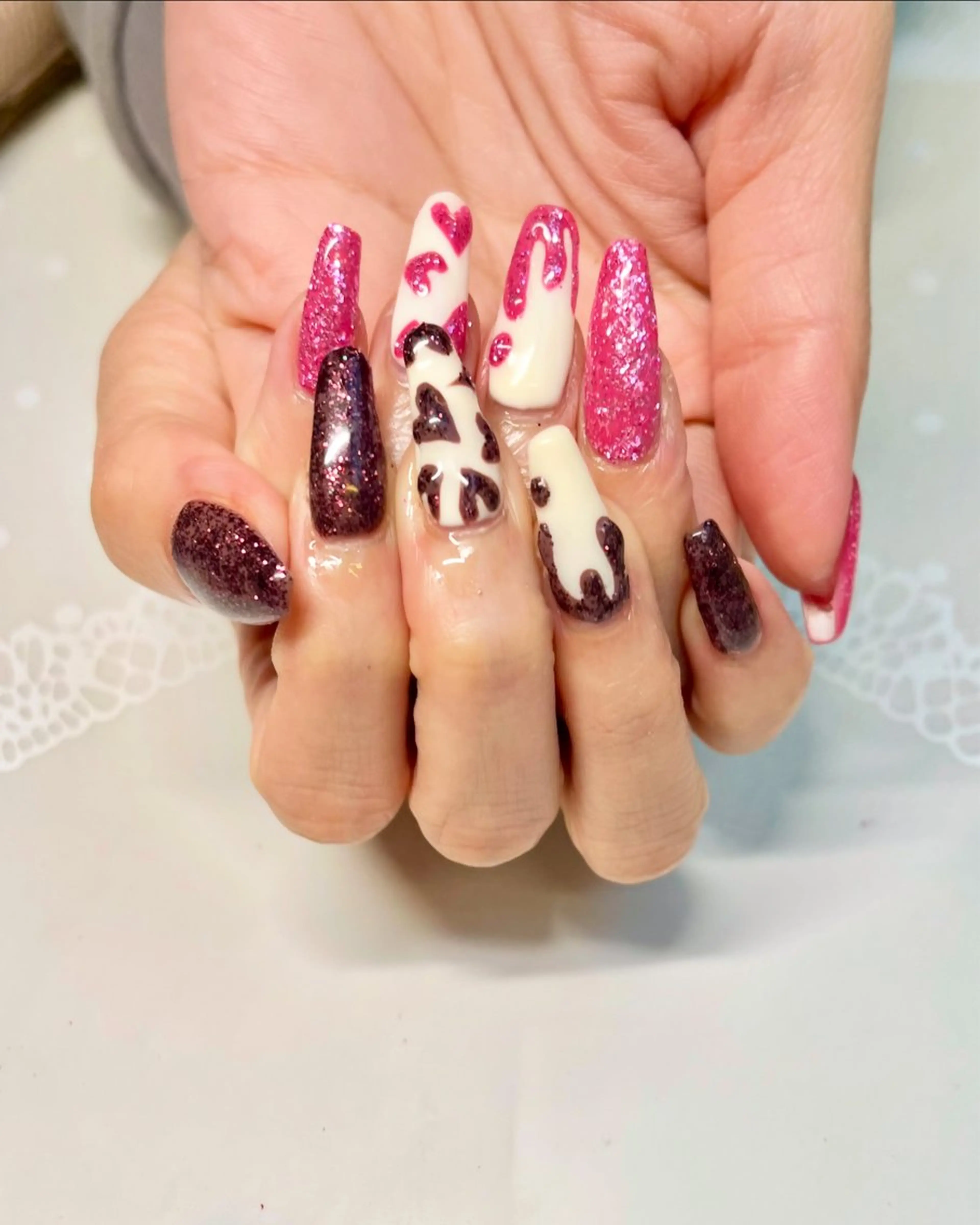 ネイル バレンタイン 新宿ネイルサロン ジェミディローサ所属・新宿ネイルサロン ジェミディローサのネイルデザイン