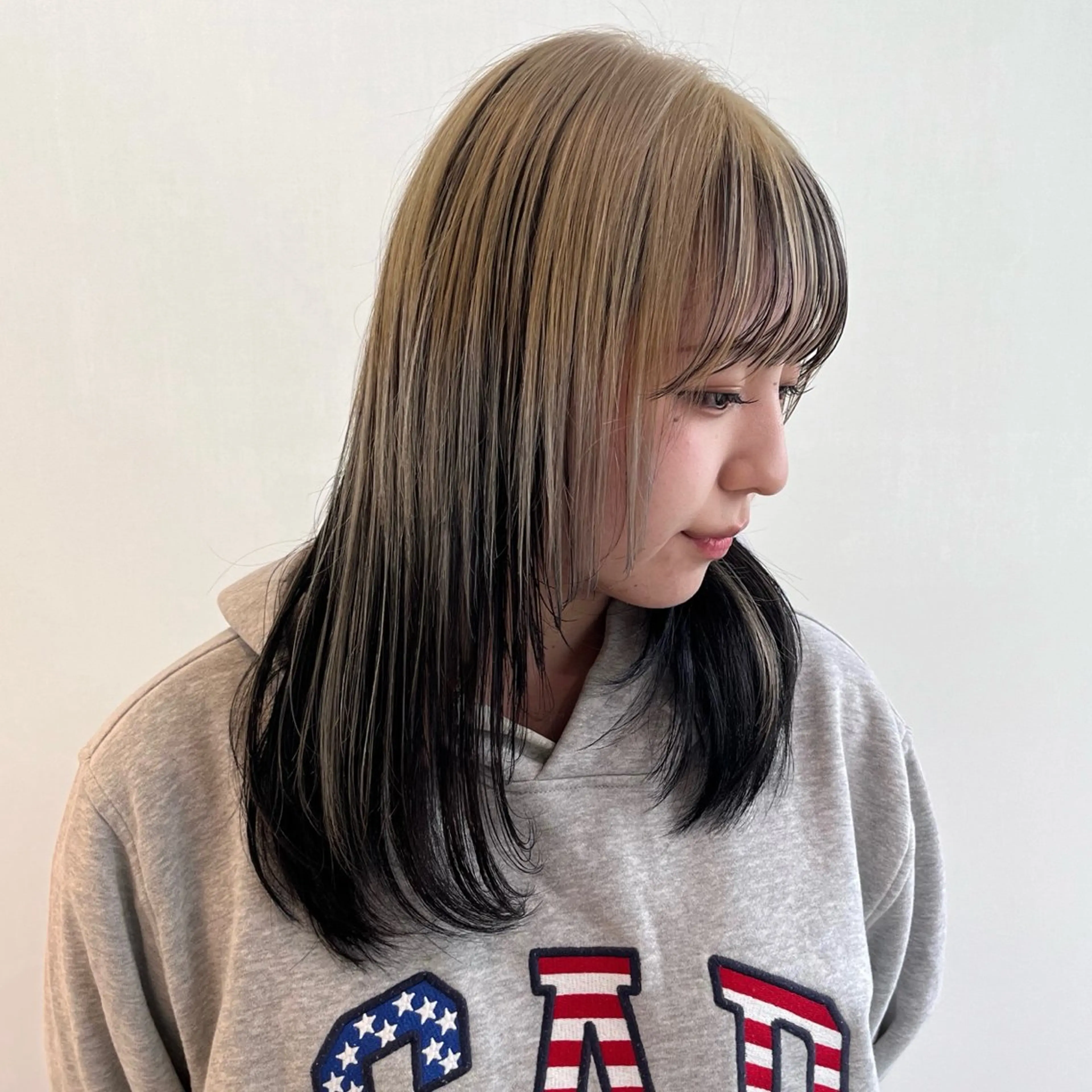 ミディアム カラー ヘアカラー トリートメント オタク美容師🛍/ 酸性ストレート/艶髪のヘアスタイル