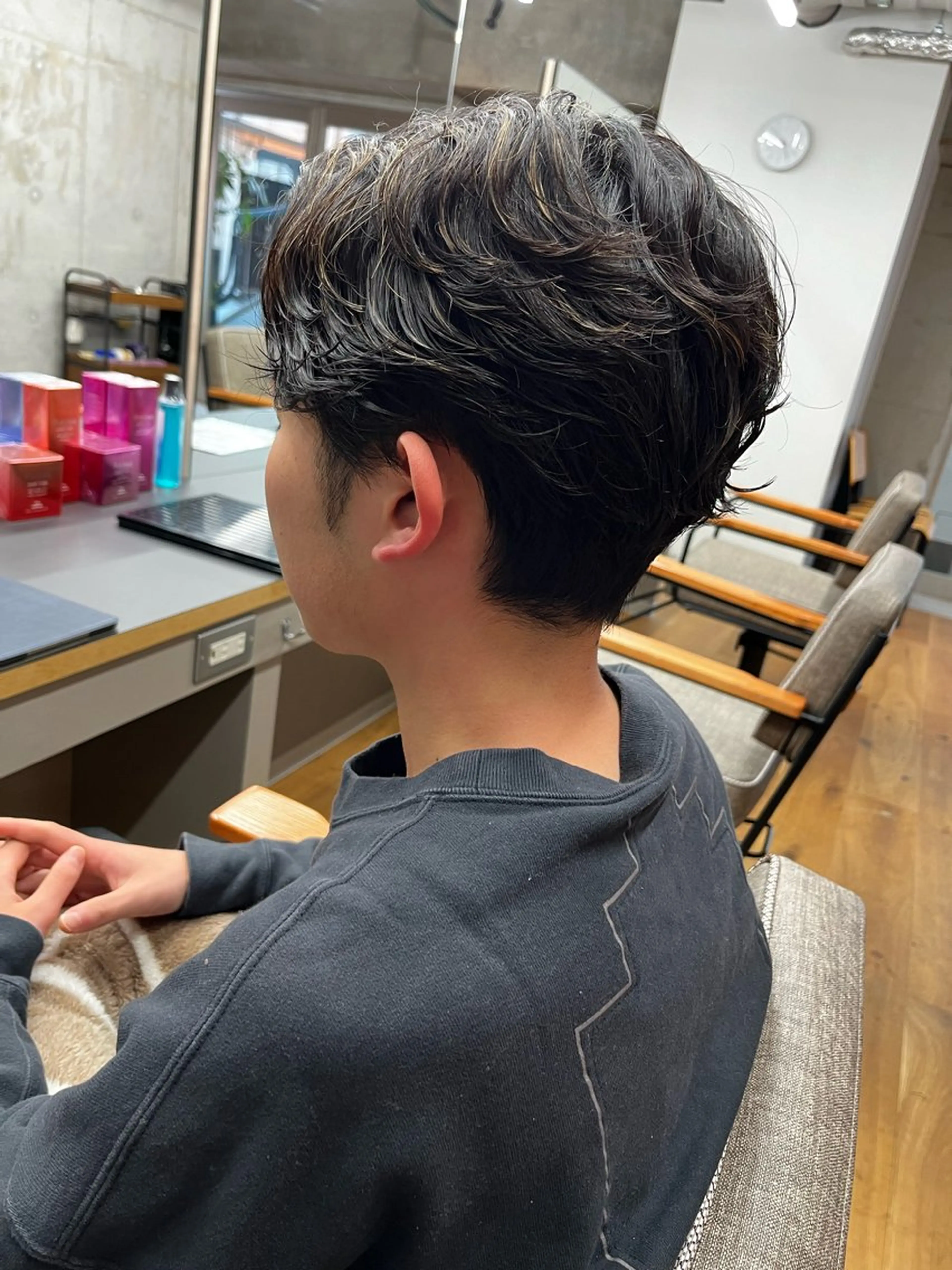 メンズ フェザーパーマ メンズパーマ ROSSO Hair＆SPA  香椎宮前店所属・SHIINA 香椎宮前店のヘアスタイル