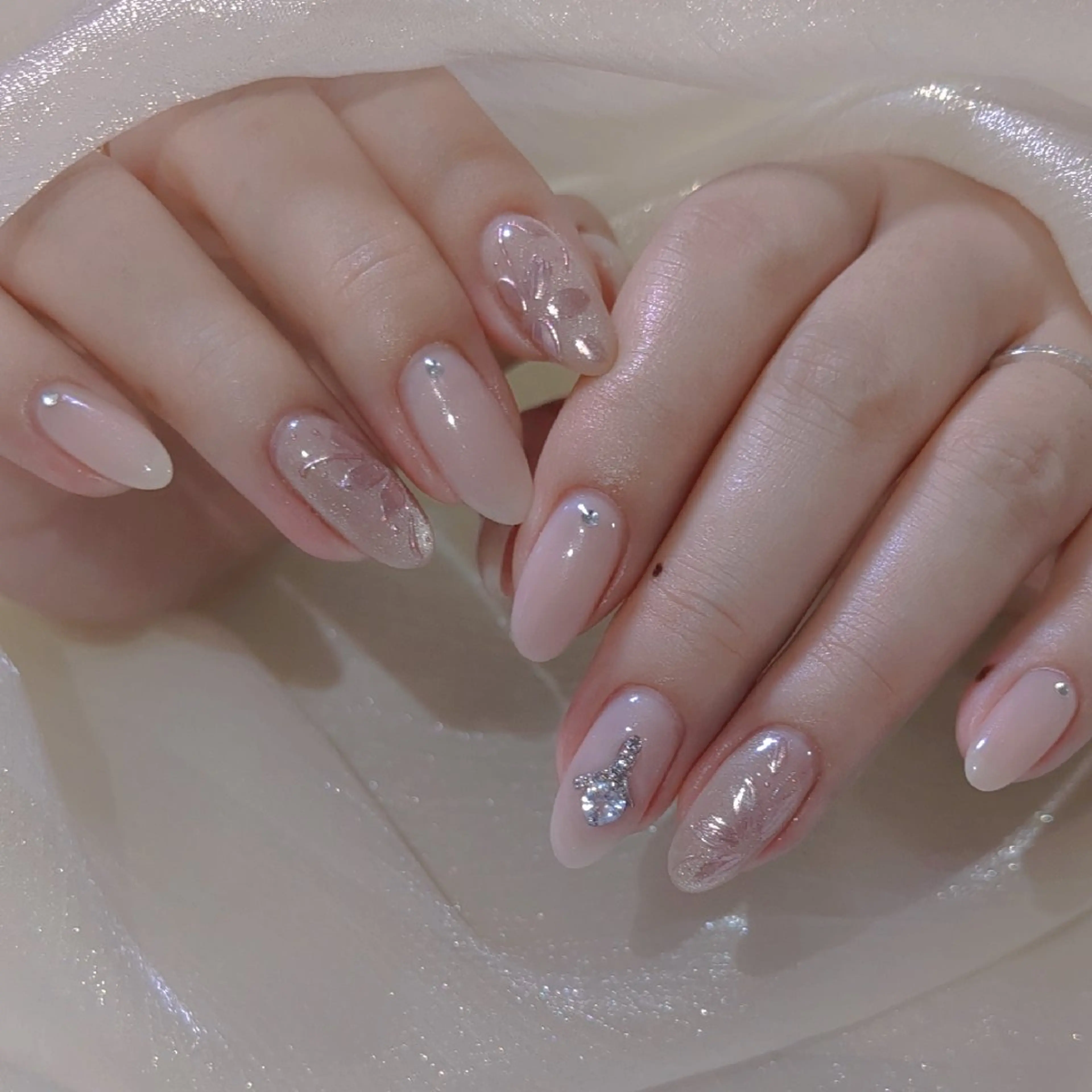 ネイル ハンドネイル E·U·B ネイル所属・横浜市中区曙町 E·U·Bネイルのネイルデザイン