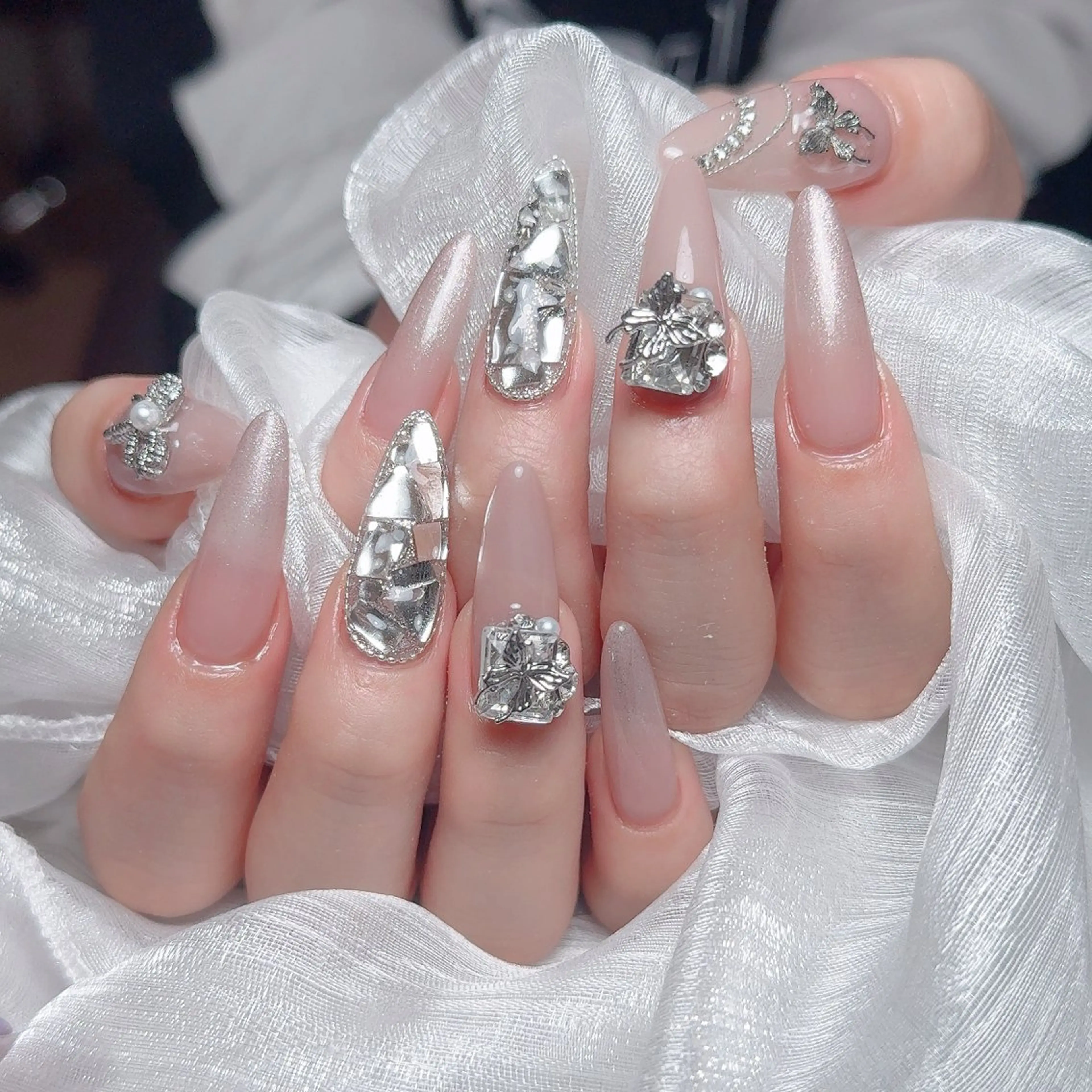 ネイル Maggie Nail🦩のネイルデザイン