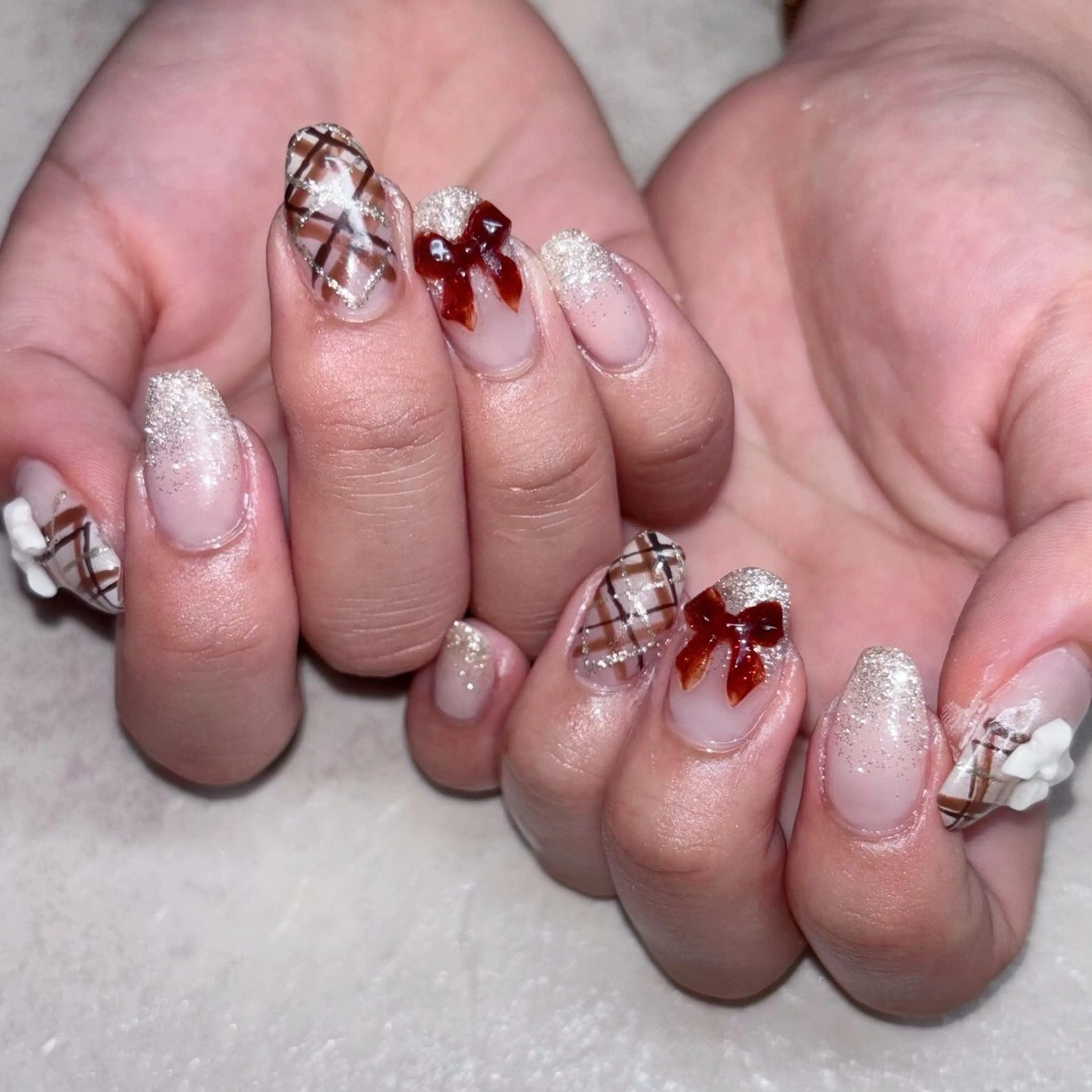 ネイル mimi 高石桃朱のネイルデザイン