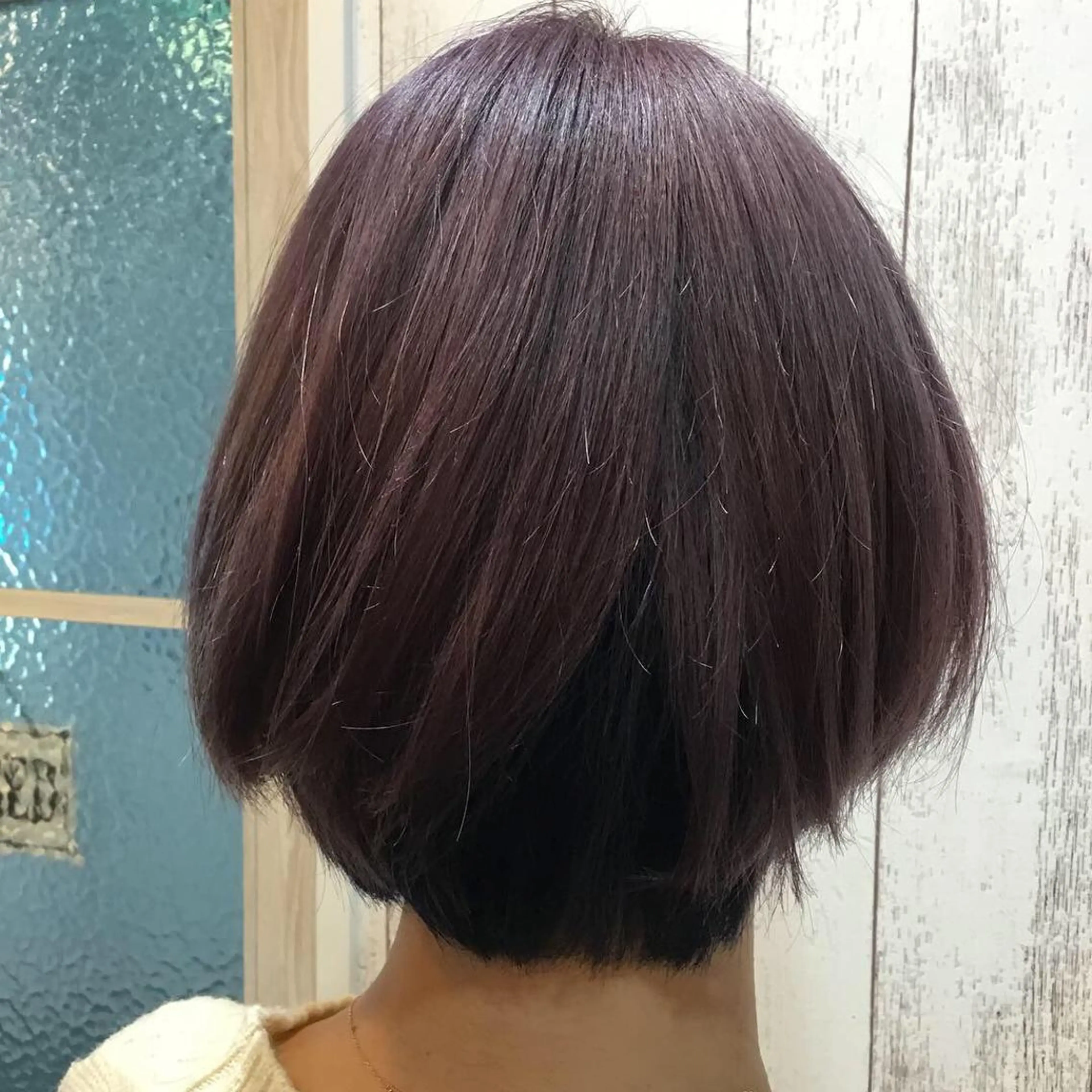 ショート カラー embrace エンブレイスのヘアスタイル