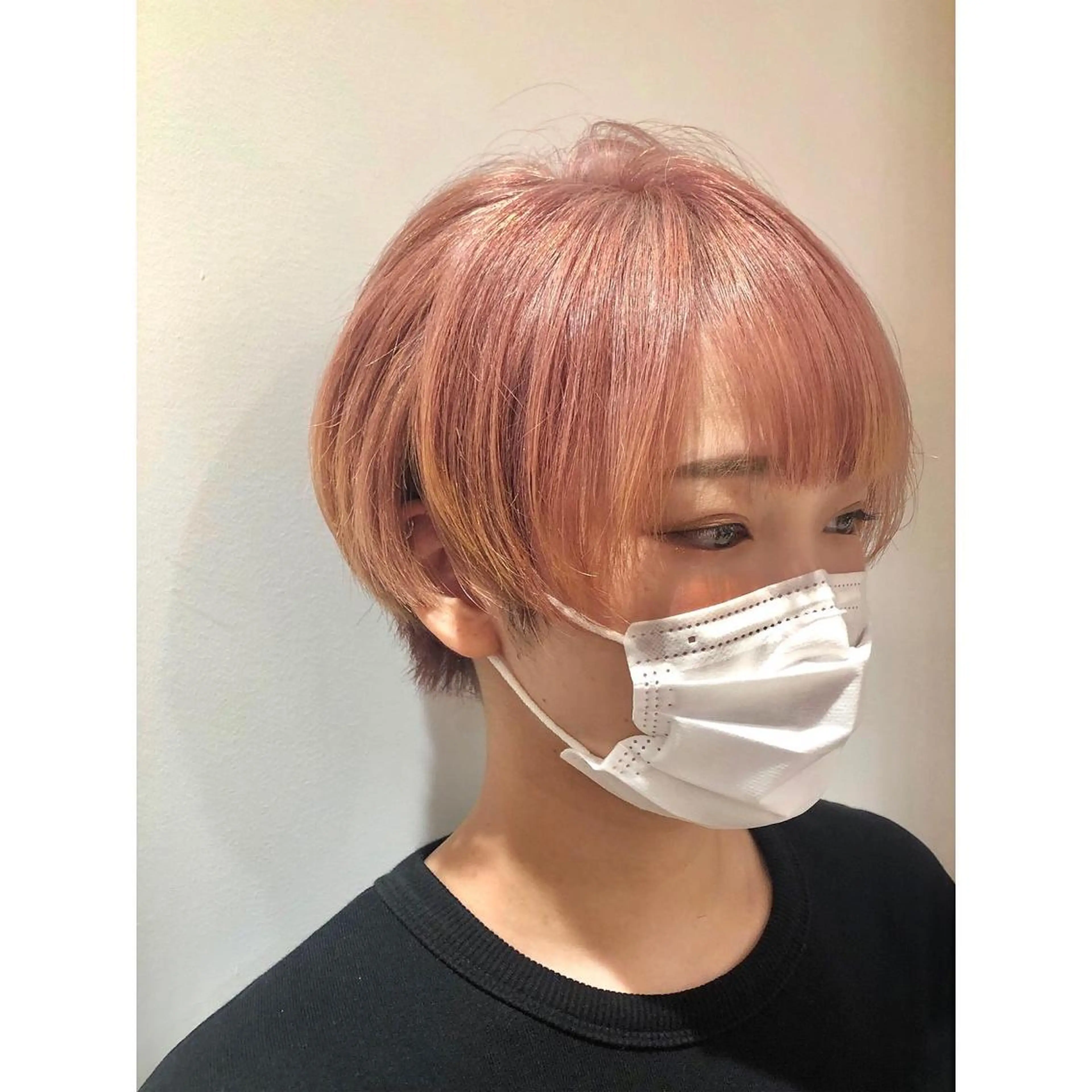 ショート カラー ブリーチ ダブルカラー ピンクカラー 推しカラー✨ オタク美容師ユウカのヘアスタイル