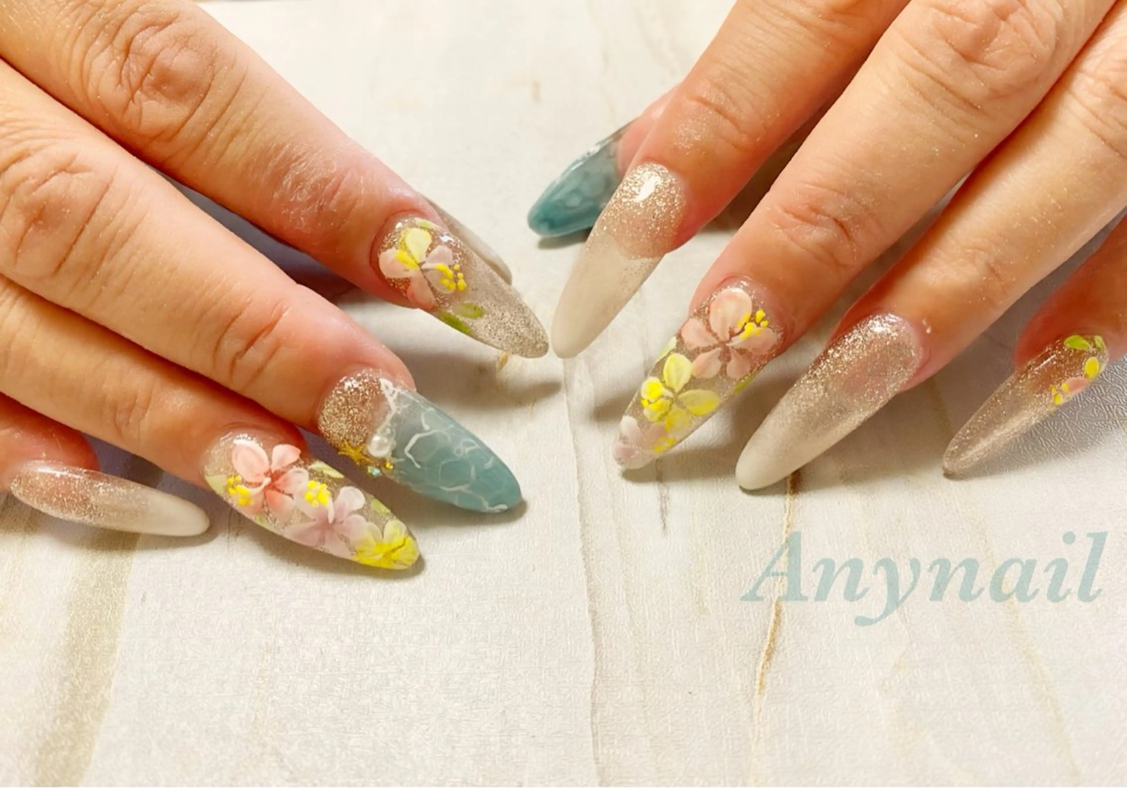 ネイル ブルー グラデーション キラキラネイル マグネットネイル スカルプネイル 岩澤 恵子のネイルデザイン