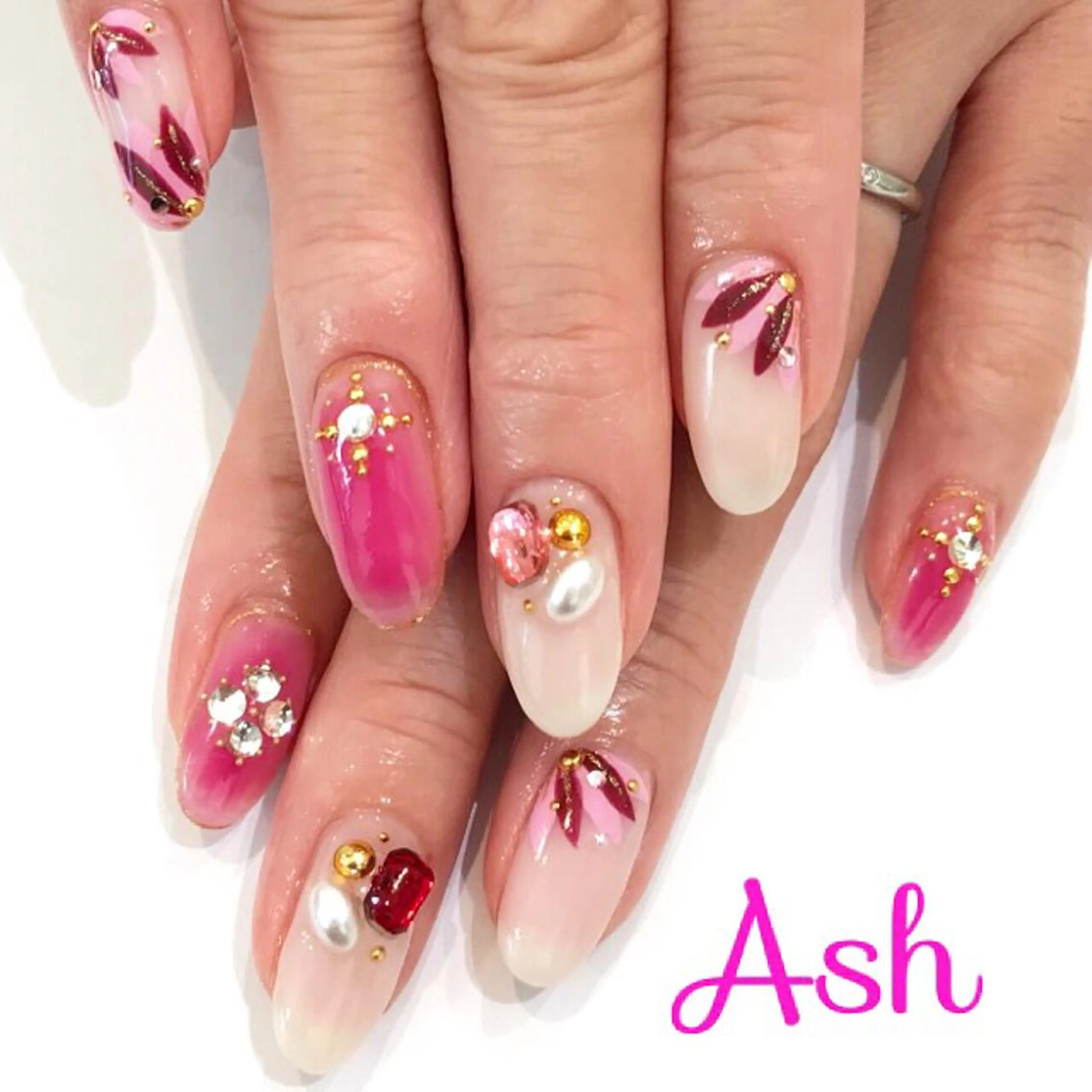 ネイル チークネイル ワンカラーネイル 🩵NORIKO 上品ネイルが得意🩵のネイルデザイン