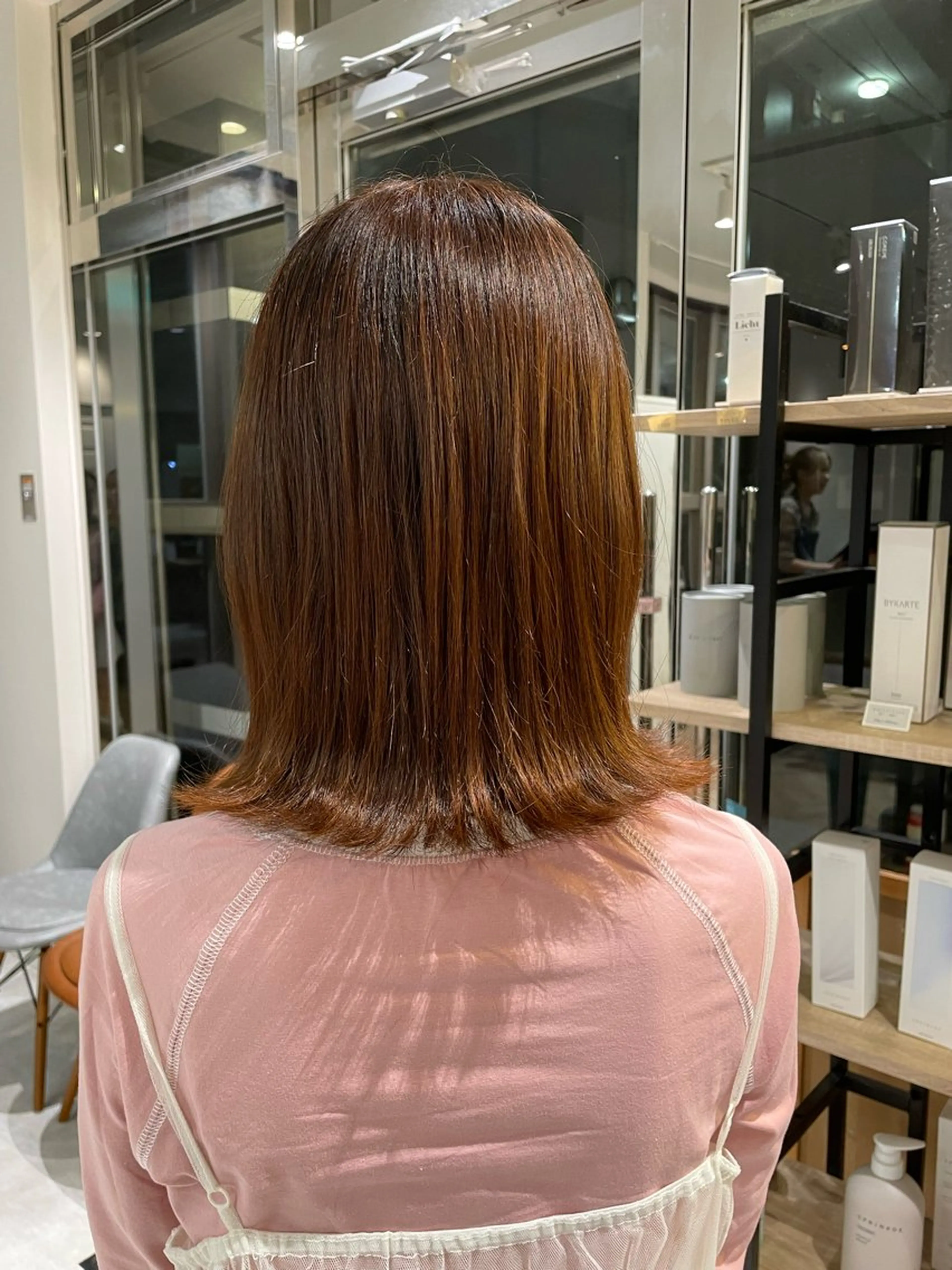 ミディアム カラー ⠀ さおりのヘアスタイル