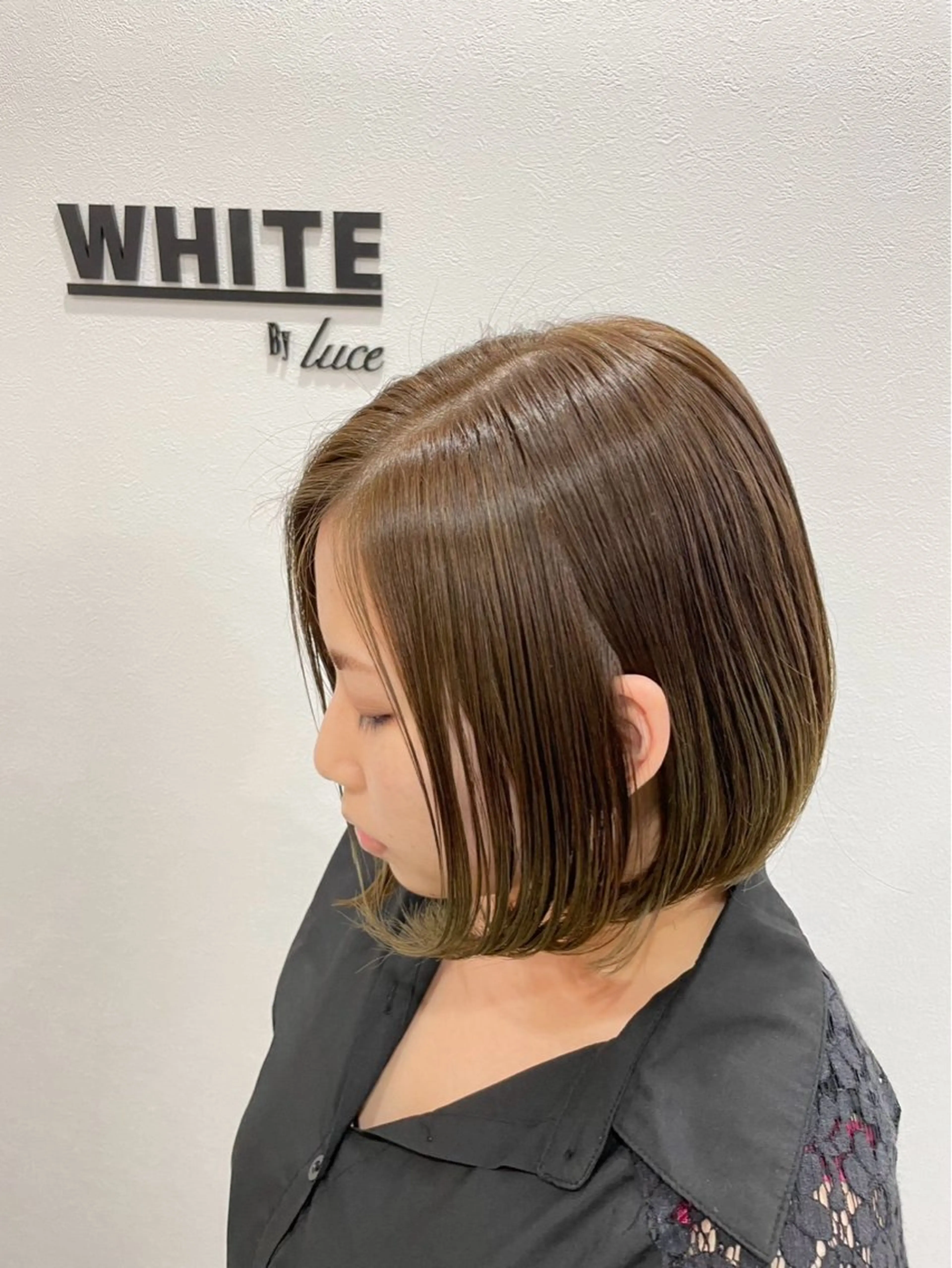 ミディアム カラー 西 千穂乃のヘアスタイル