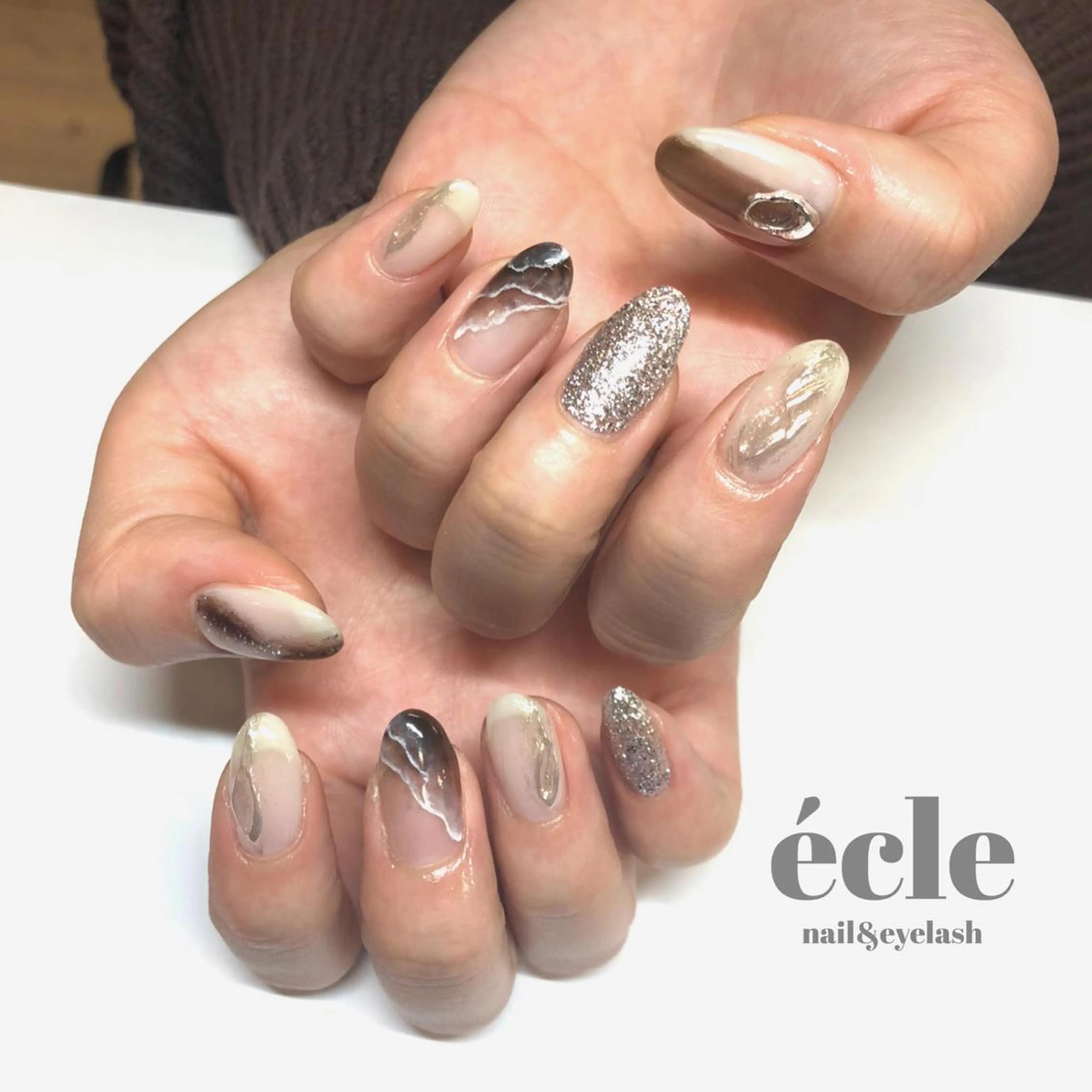 ネイル ニュアンスネイル écle nail&eyeのネイルデザイン