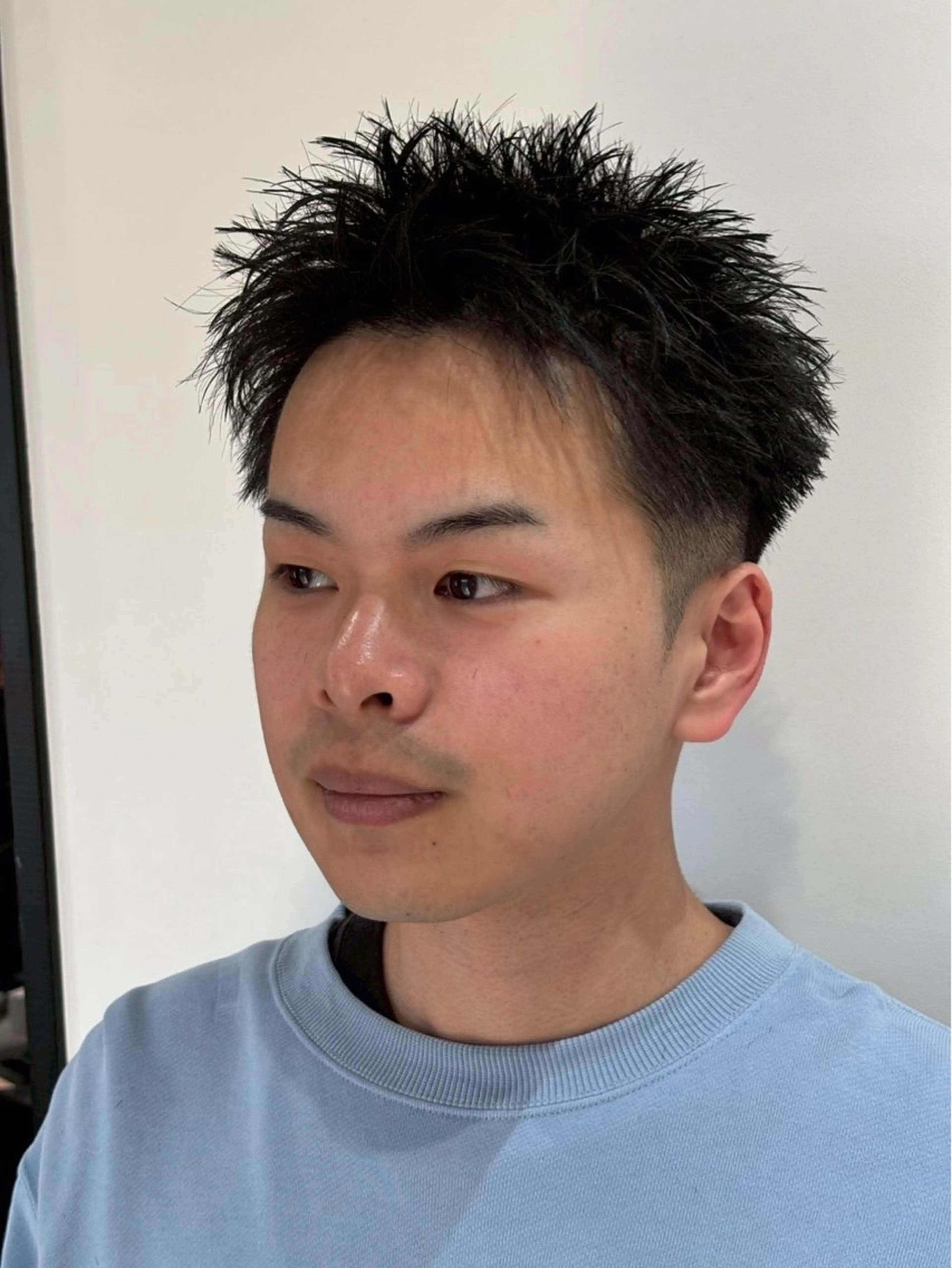 ショート メンズ スパイキーショート 刈り上げ ショートヘア 青木 真裟斗のヘアスタイル