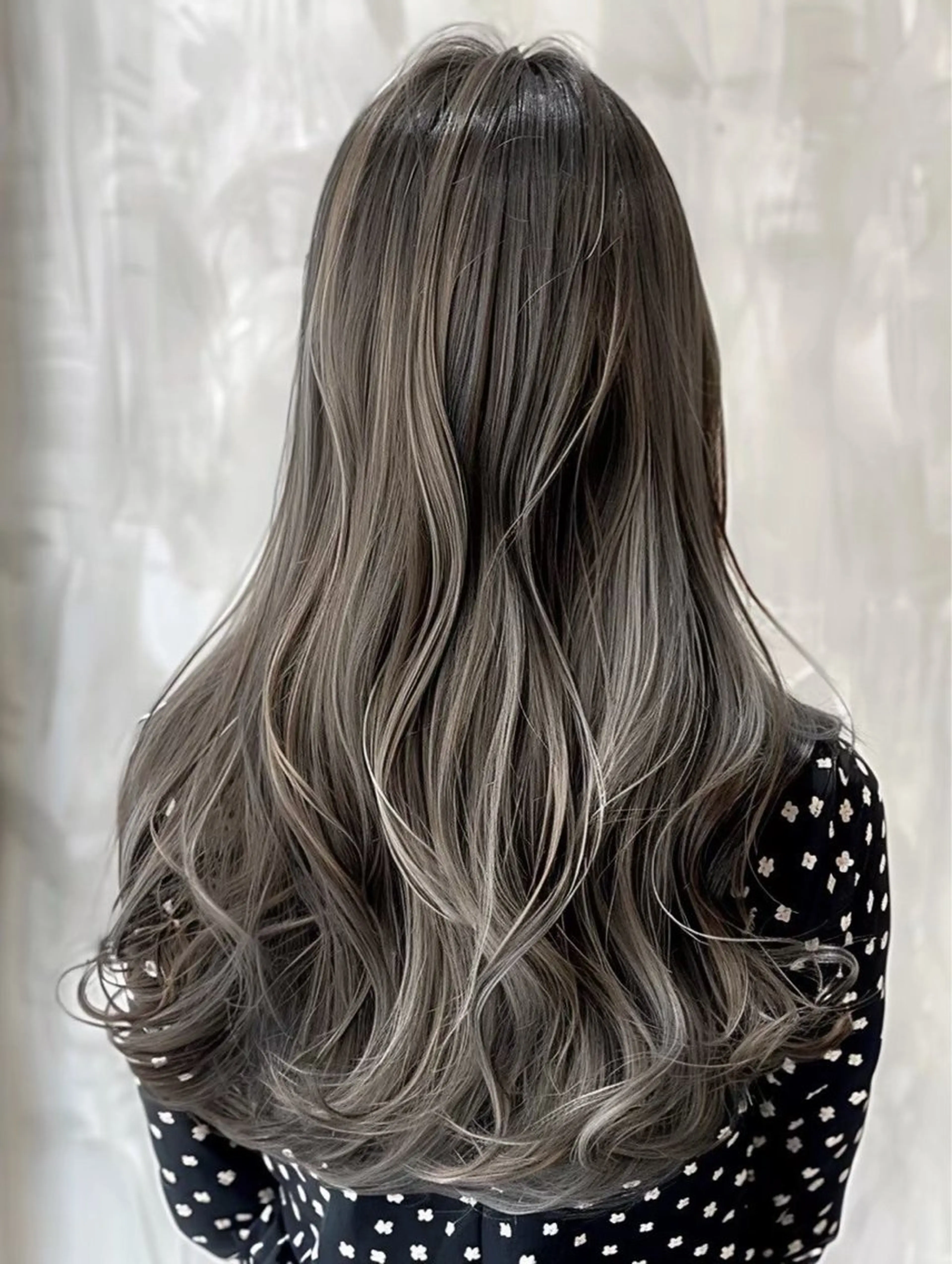 🍀似合わせカット&全体ブリーチ＆カラー🍀の写真