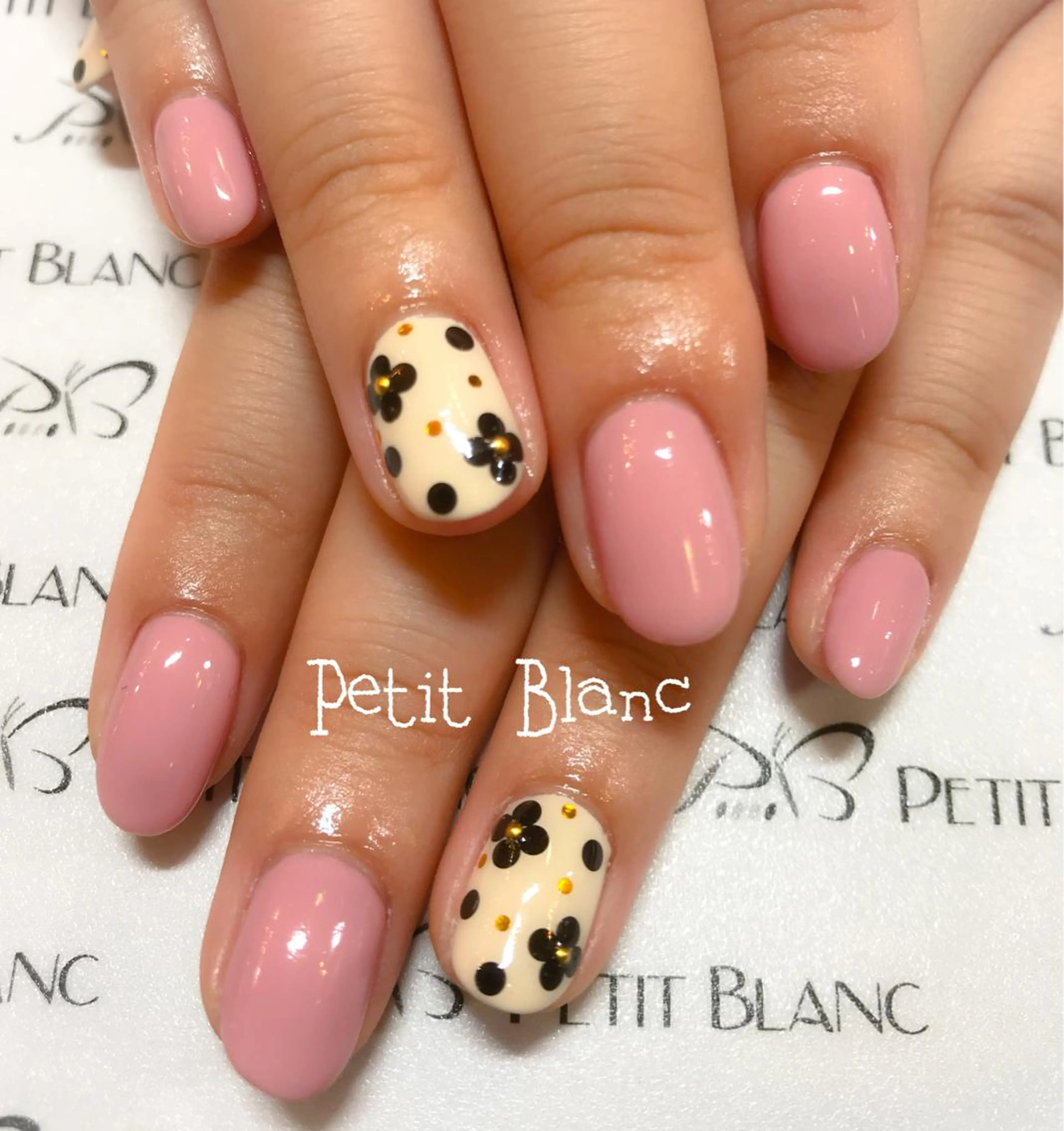 ネイル PetitBlanc KAZUKIのネイルデザイン