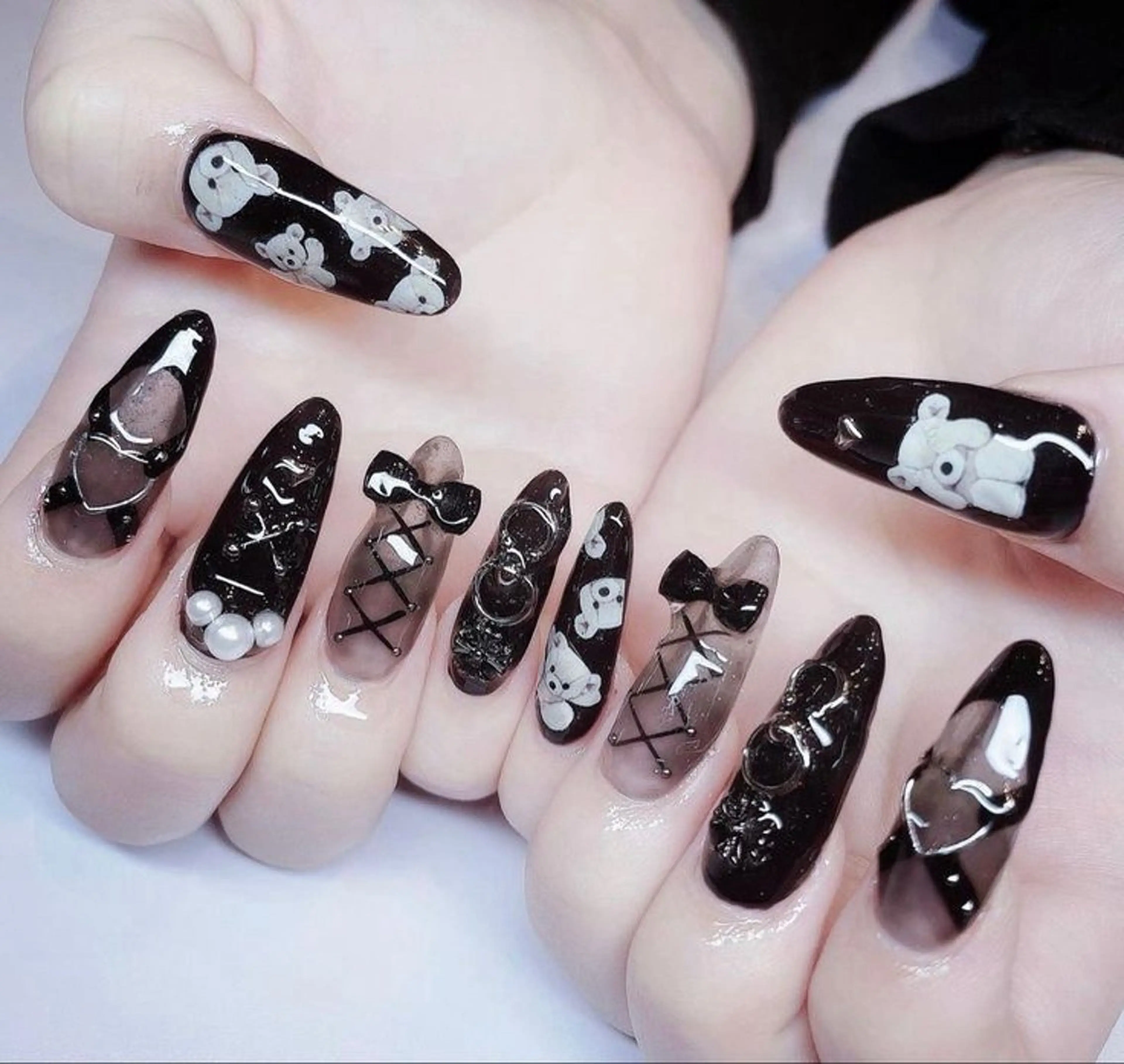 ネイル 長さ出し フレンチネイル グラデーション 卒業式 マグネットネイル ハンドネイル MIHANA NAILのネイルデザイン