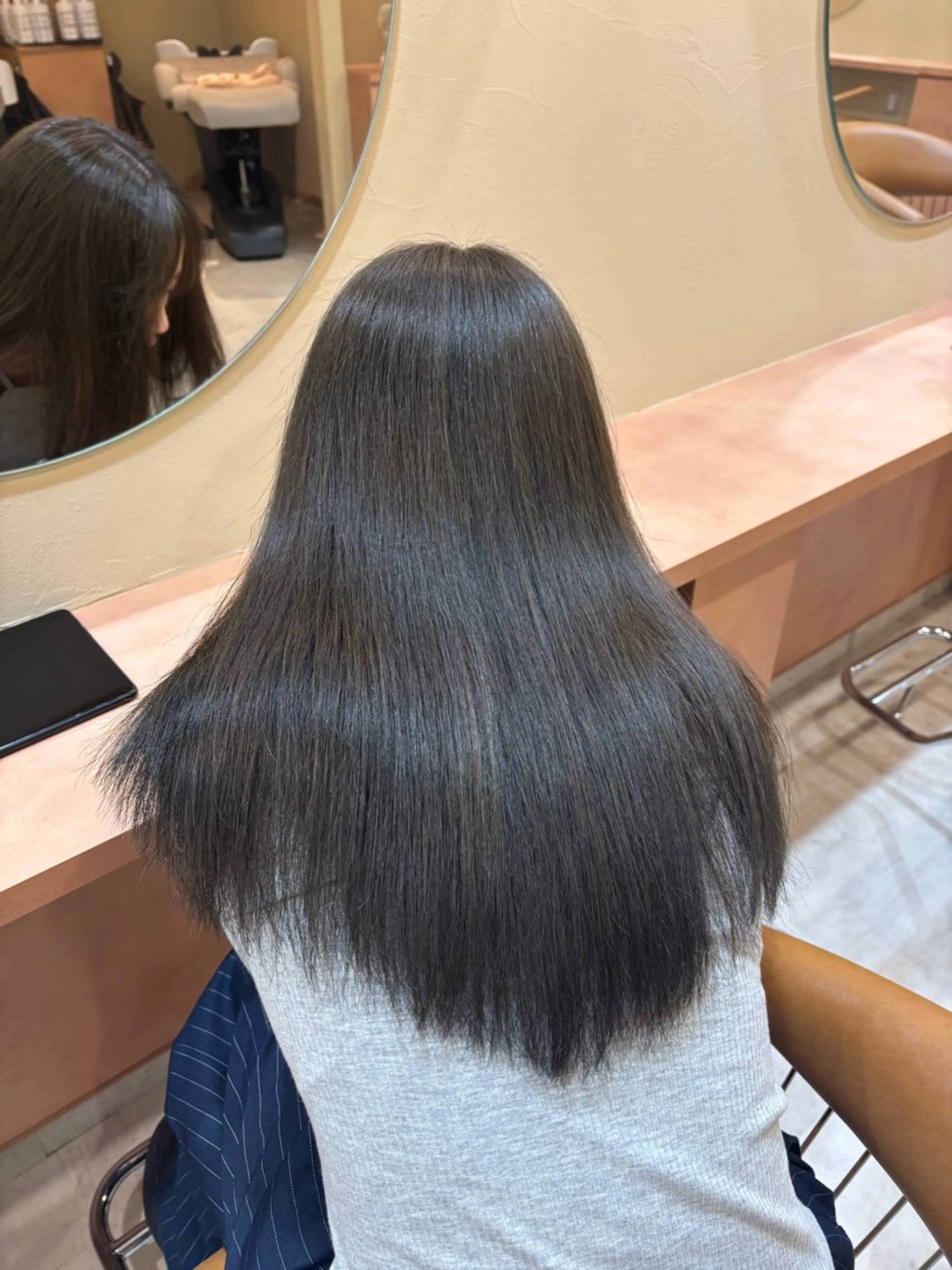 セミロング 金木 凜花のヘアスタイル