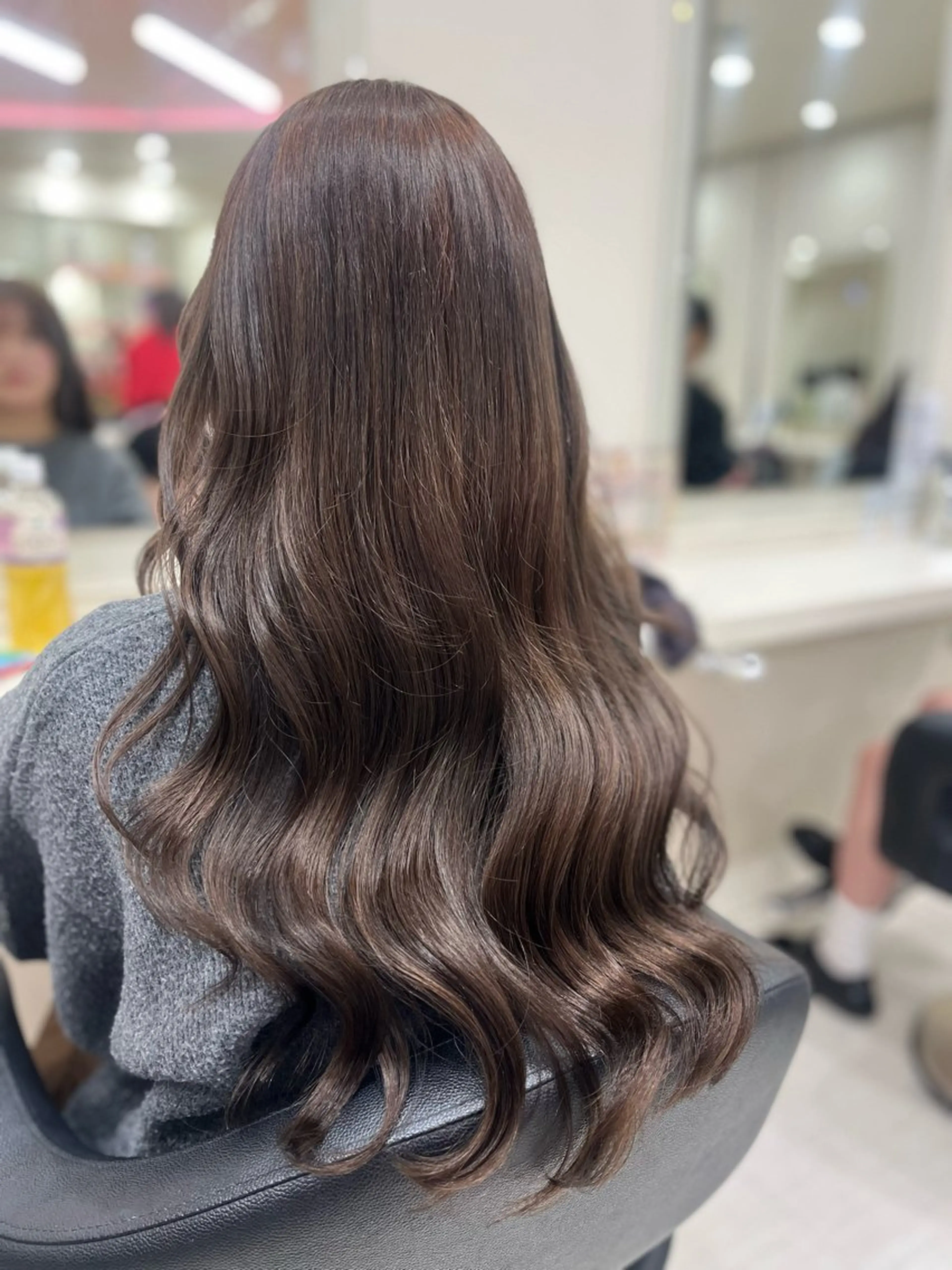 ロング カラー ブラウンカラー オリーブブラウン ヘアカラー ヘアセット 大人上品ベージュ 🎀HARUNAのヘアスタイル