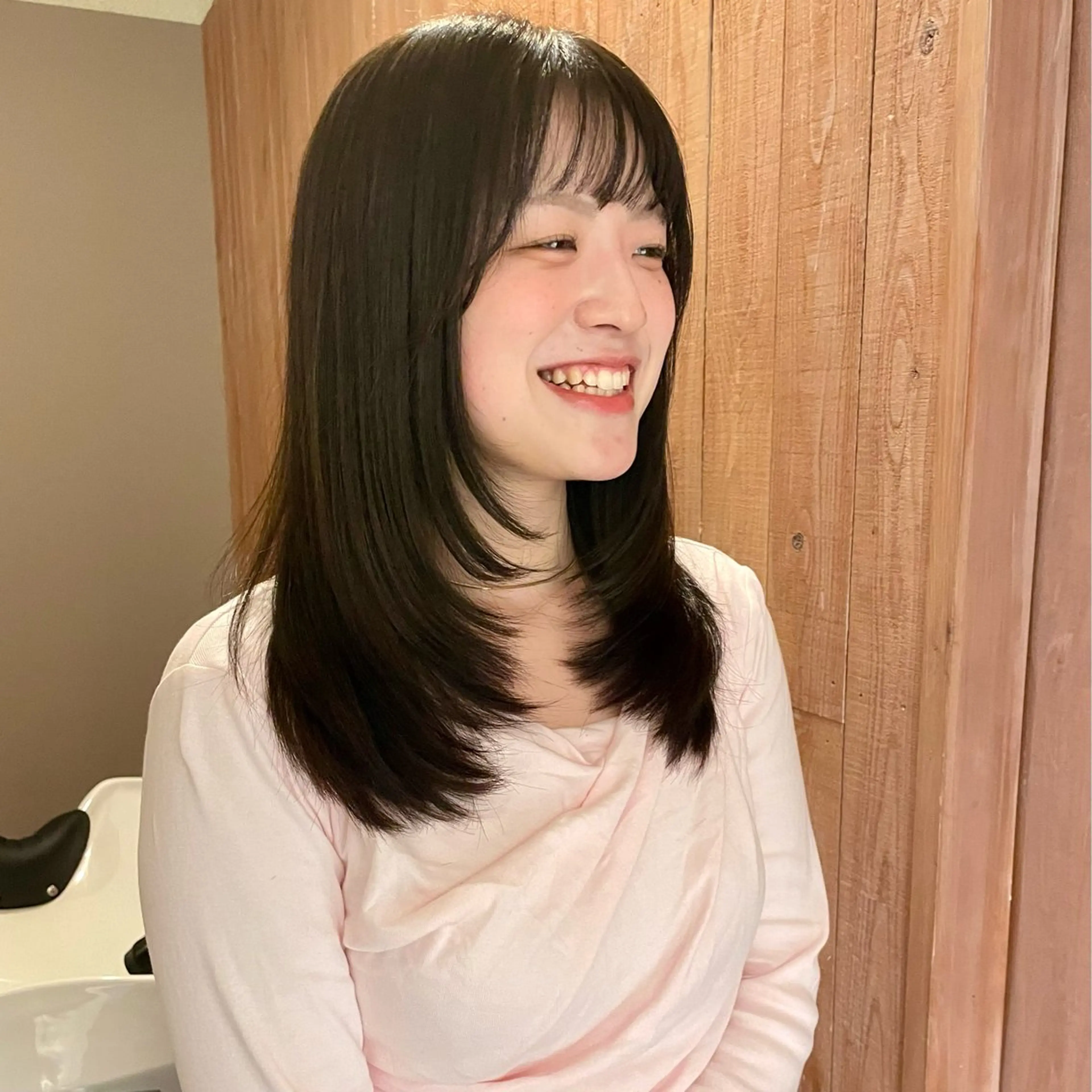 セミロング ROCAReTA FOR HAIR 千本丸太町店所属・なかがきはな/ボブ/ レイヤー/パーマのヘアスタイル