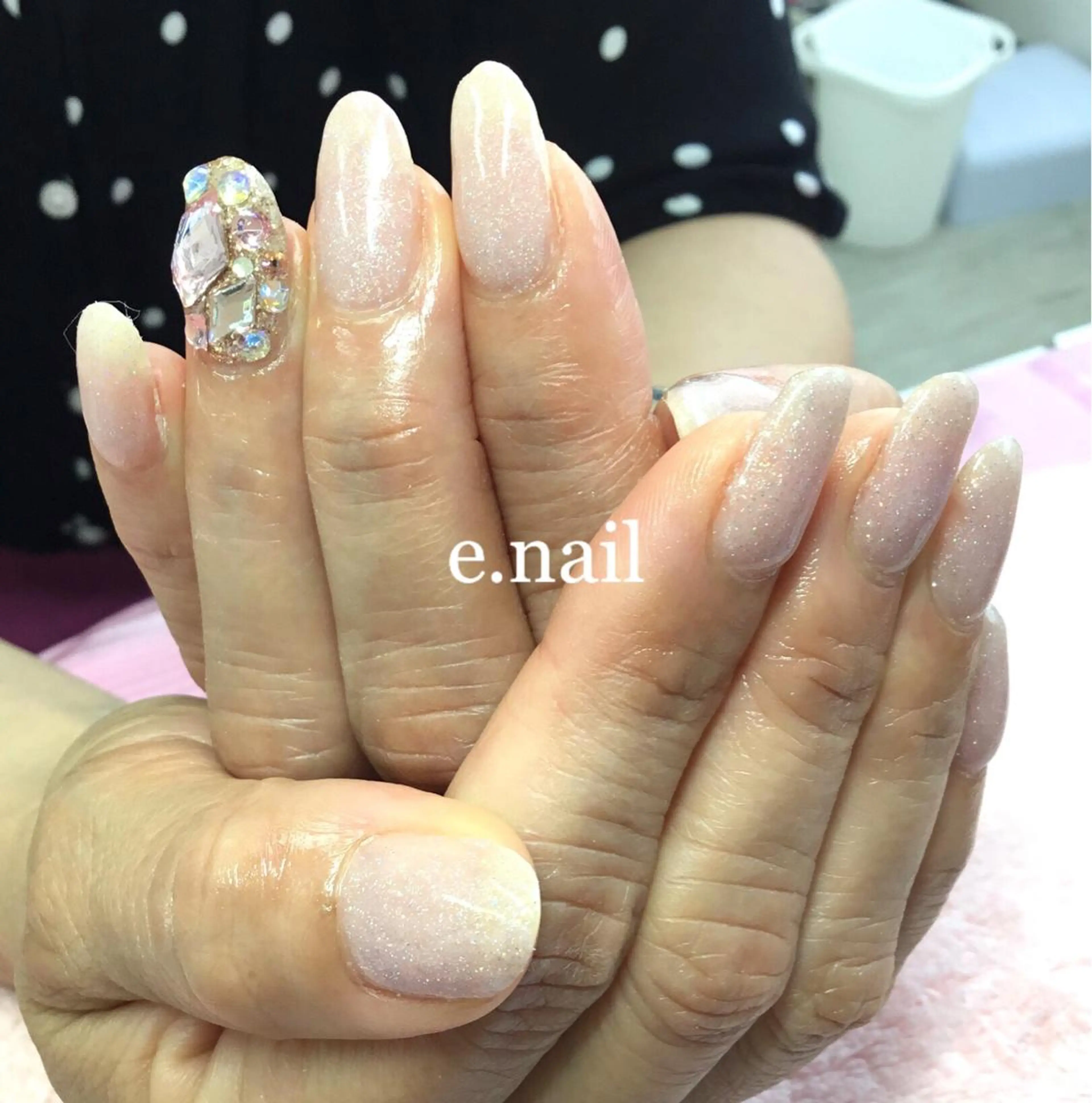 ネイル e.nail所属・和賀井 恵理のネイルデザイン