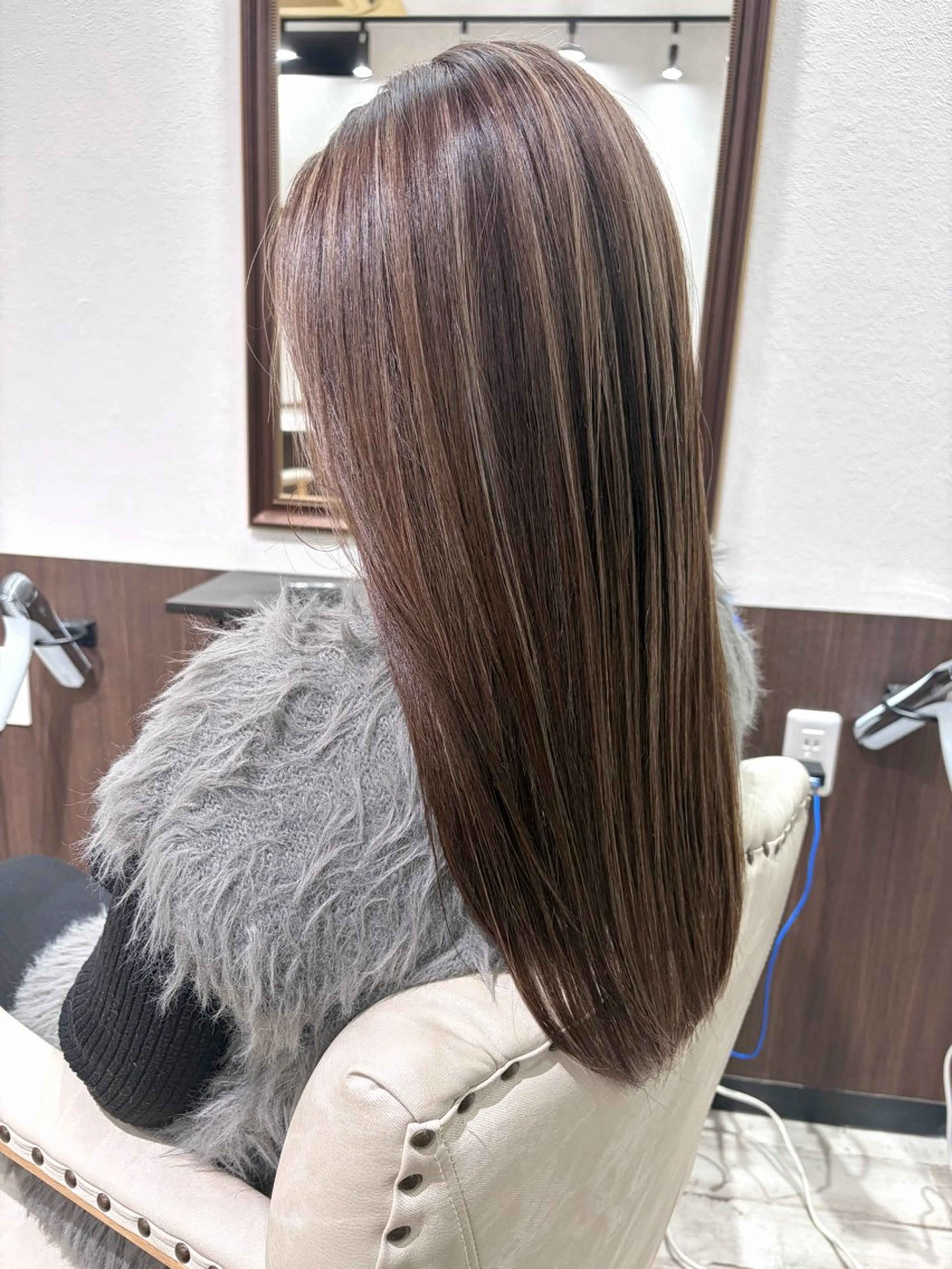 ロング ハイライト ヘアカラー トリートメント Belle hair Design所属・ハイトーンカラー/ YUTAのヘアスタイル