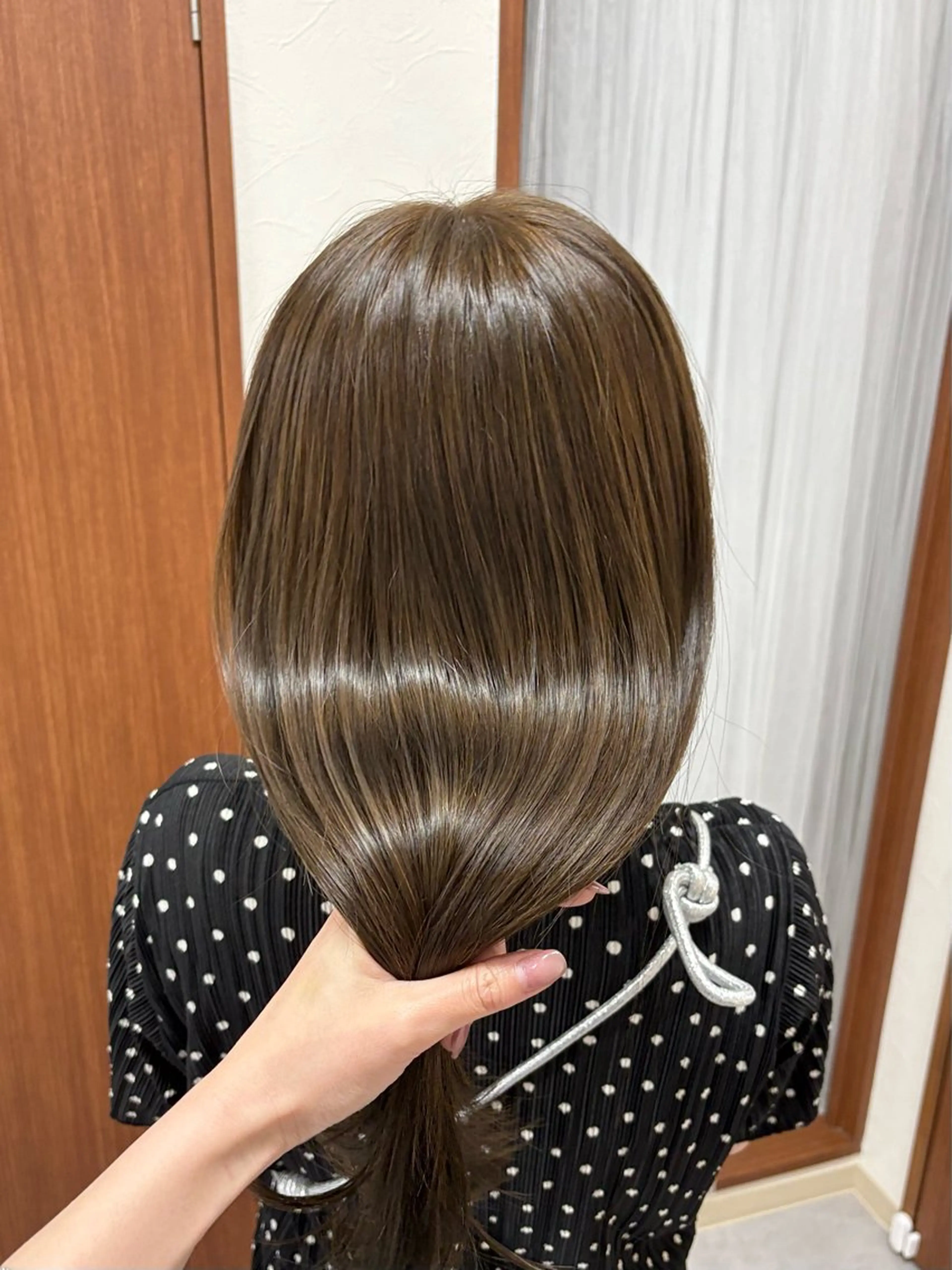 ロング カラー ベージュカラー オリーブベージュ カット ヘアカラー トリートメント ハル🌸柔色/ ブリーチなし/艶髪のヘアスタイル