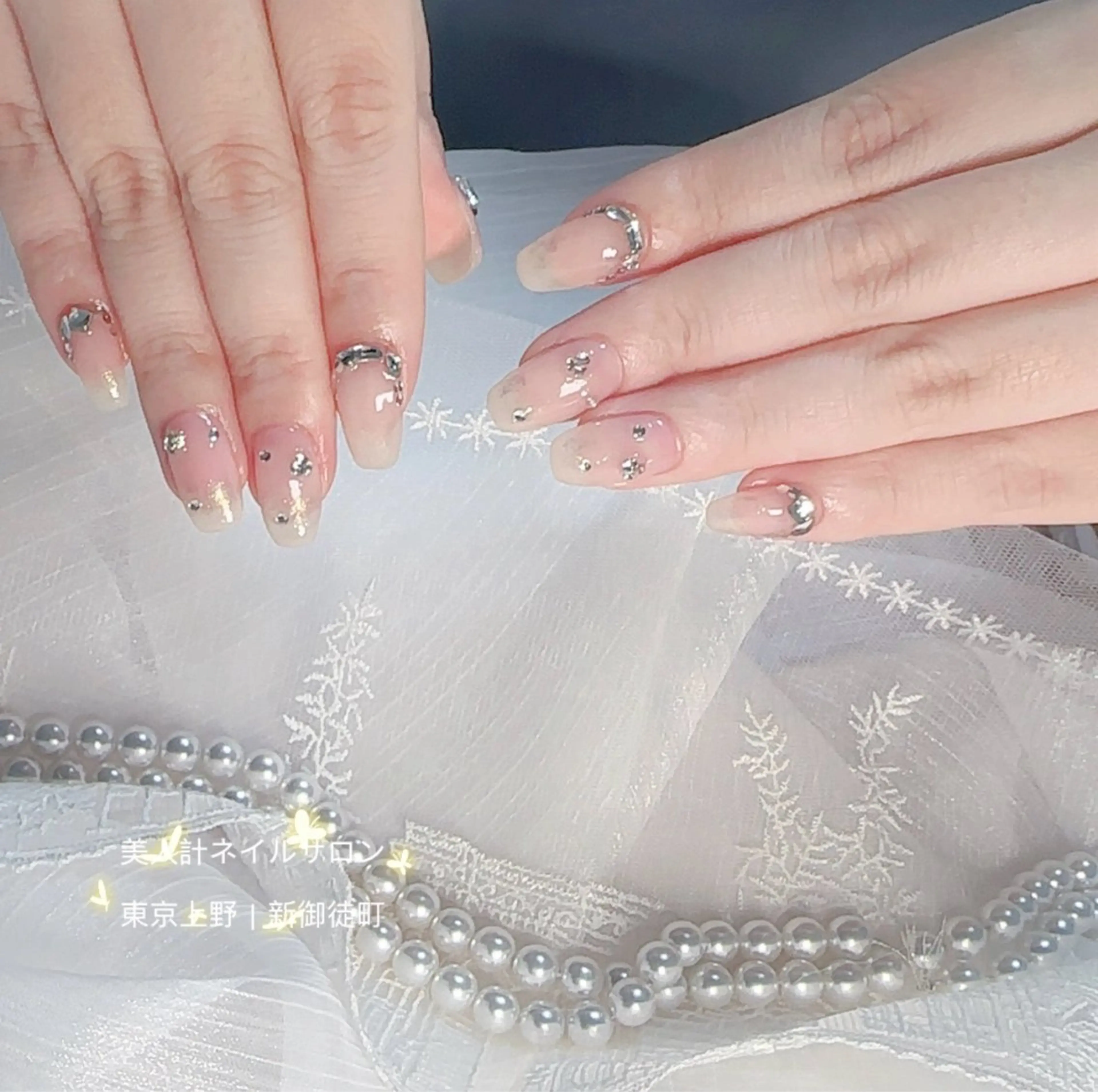 ネイル ストーンネイル ハンドネイル 美人計ネイルサロン所属・中山 美月のネイルデザイン