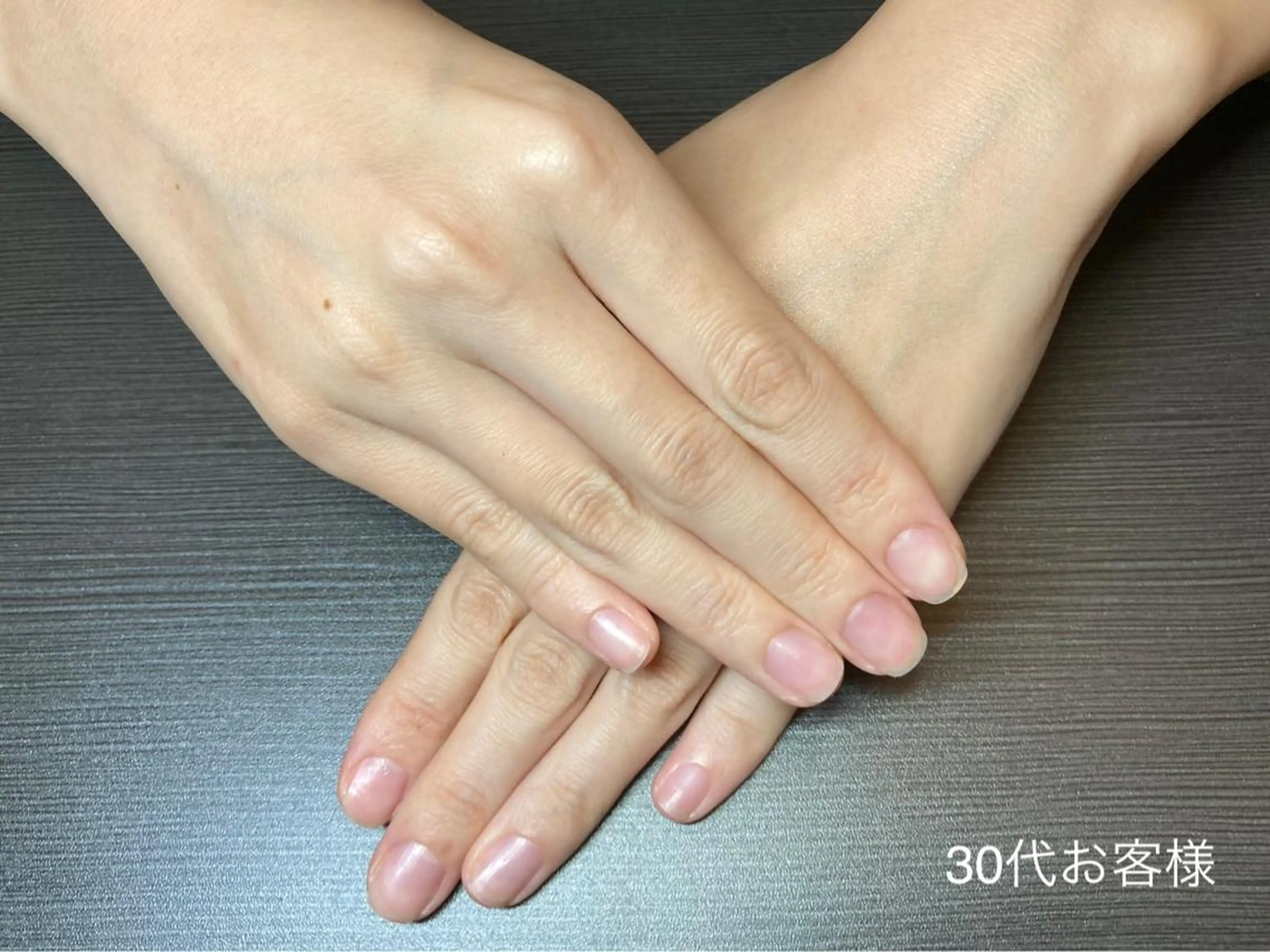 ネイル 冬ネイル クリスマス ハンドケア ハンドケア&ネイルケア桃の木所属・ケアリスト🍀 マリユキのネイルデザイン